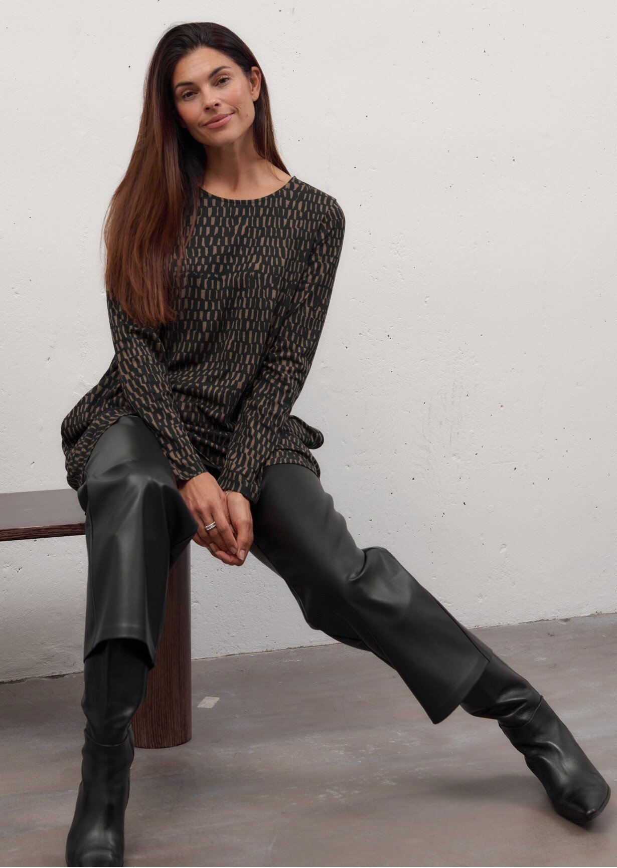 FAUX LEATHER PANTS