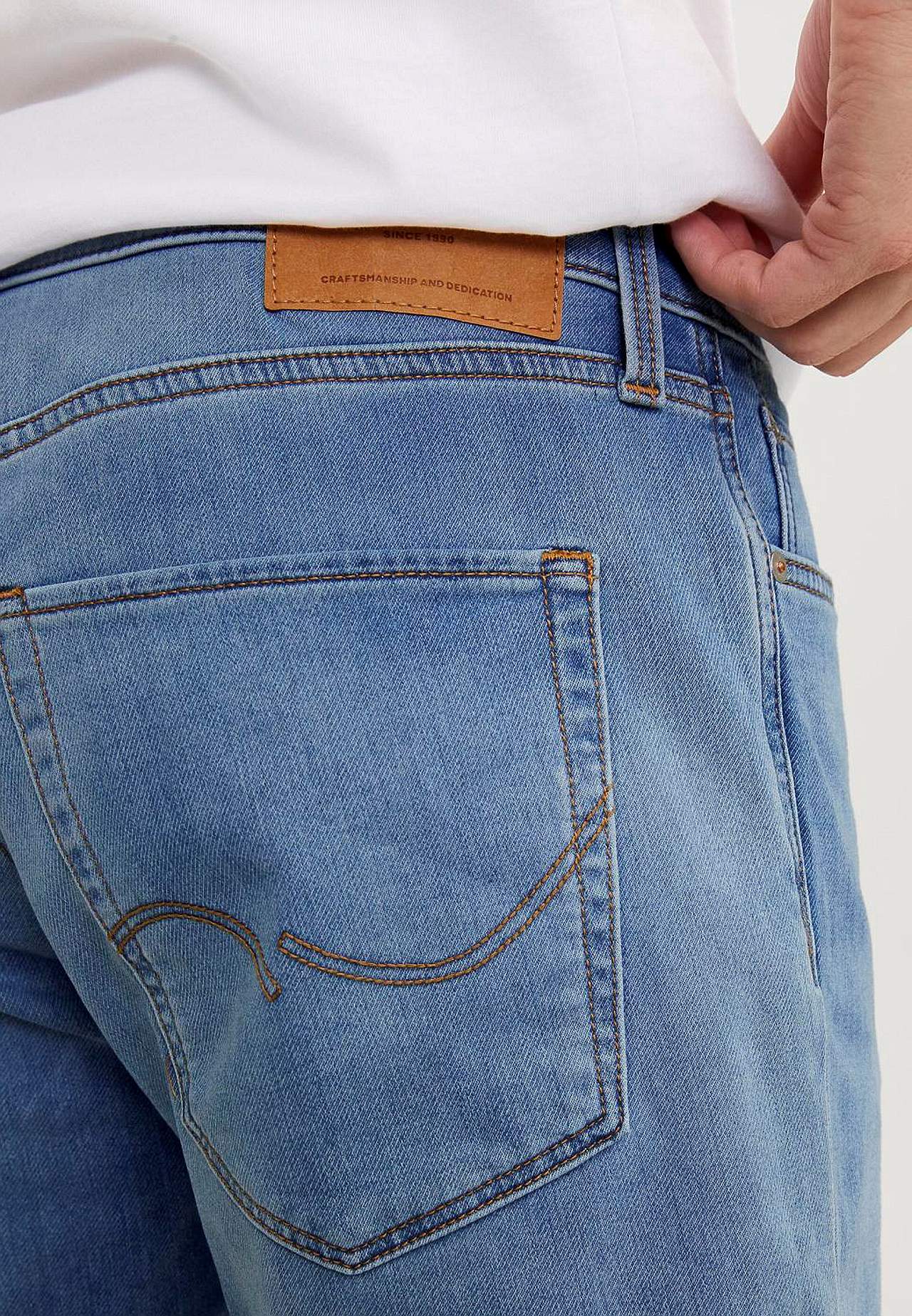 Jeansshorts med uppvikt kant