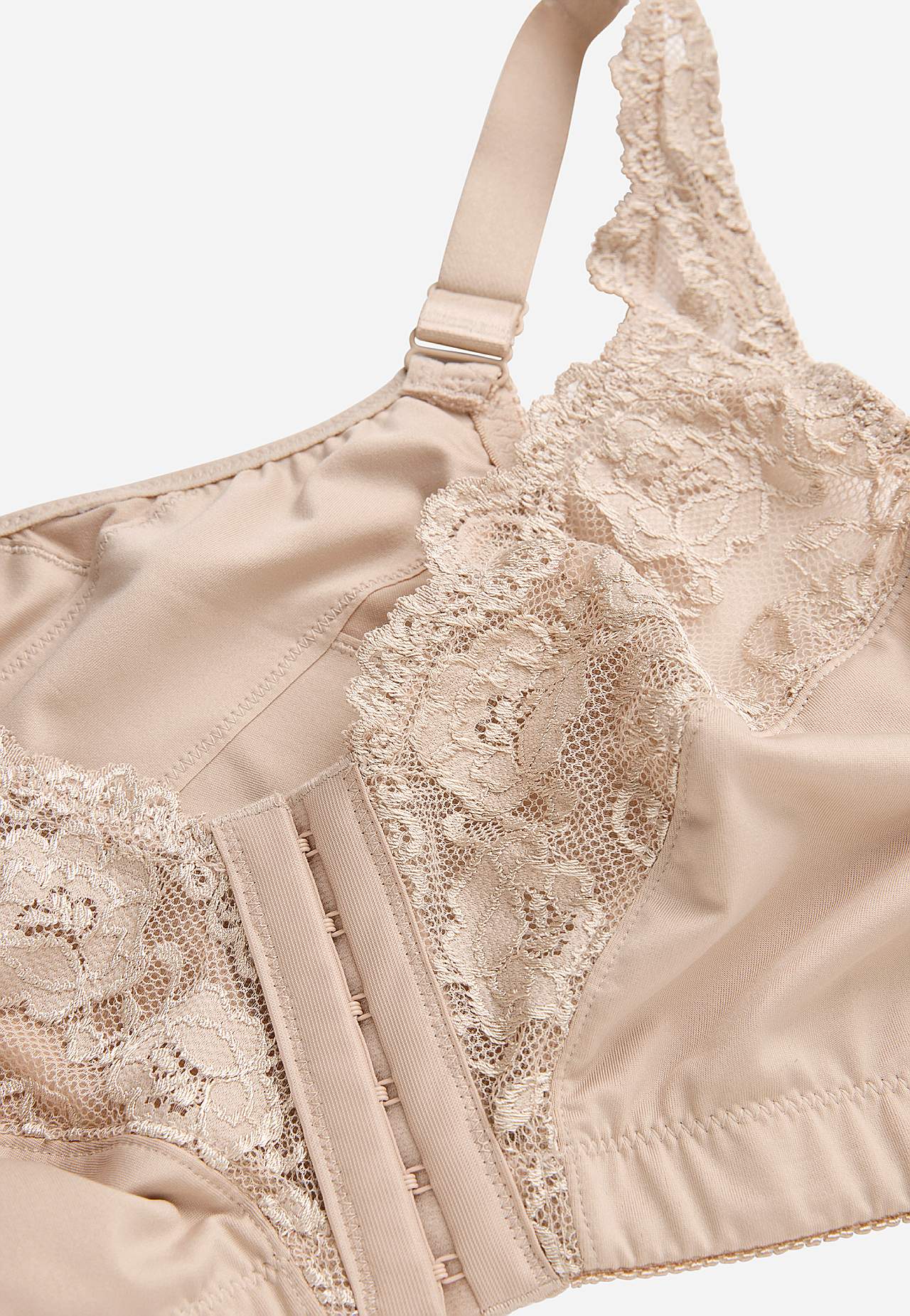 Front-closing soft bra