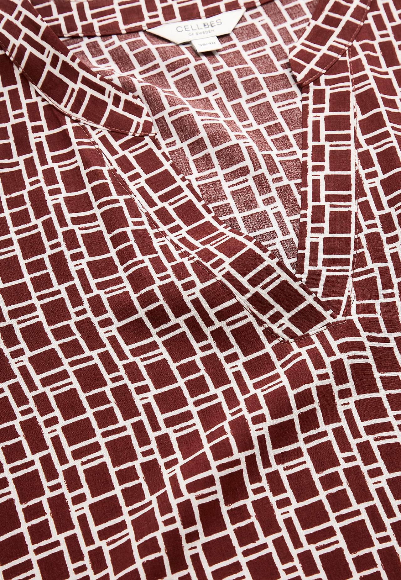V-neck, woven dress