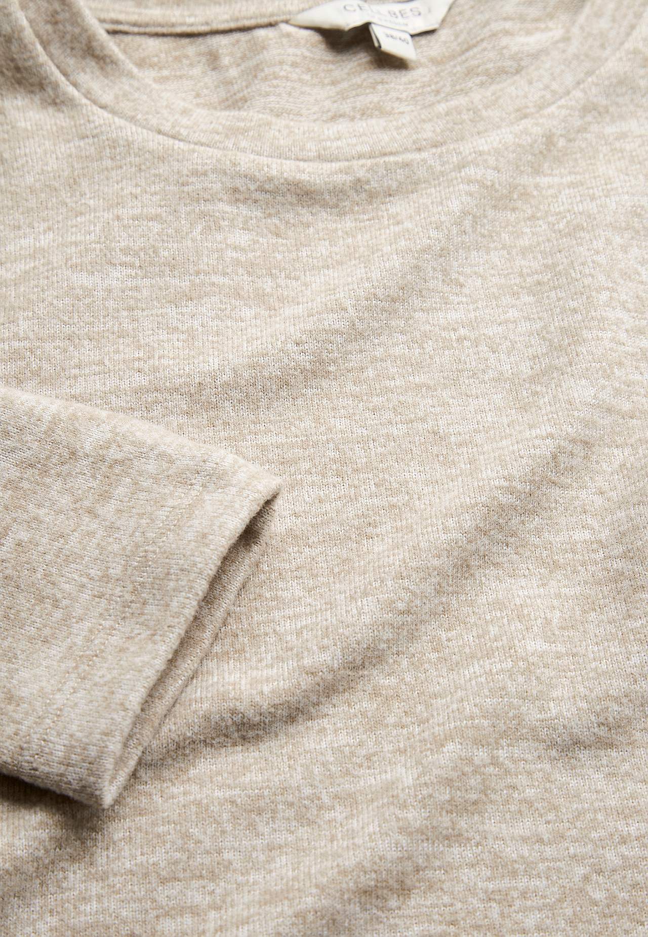 Super soft, long-sleeved jersey top