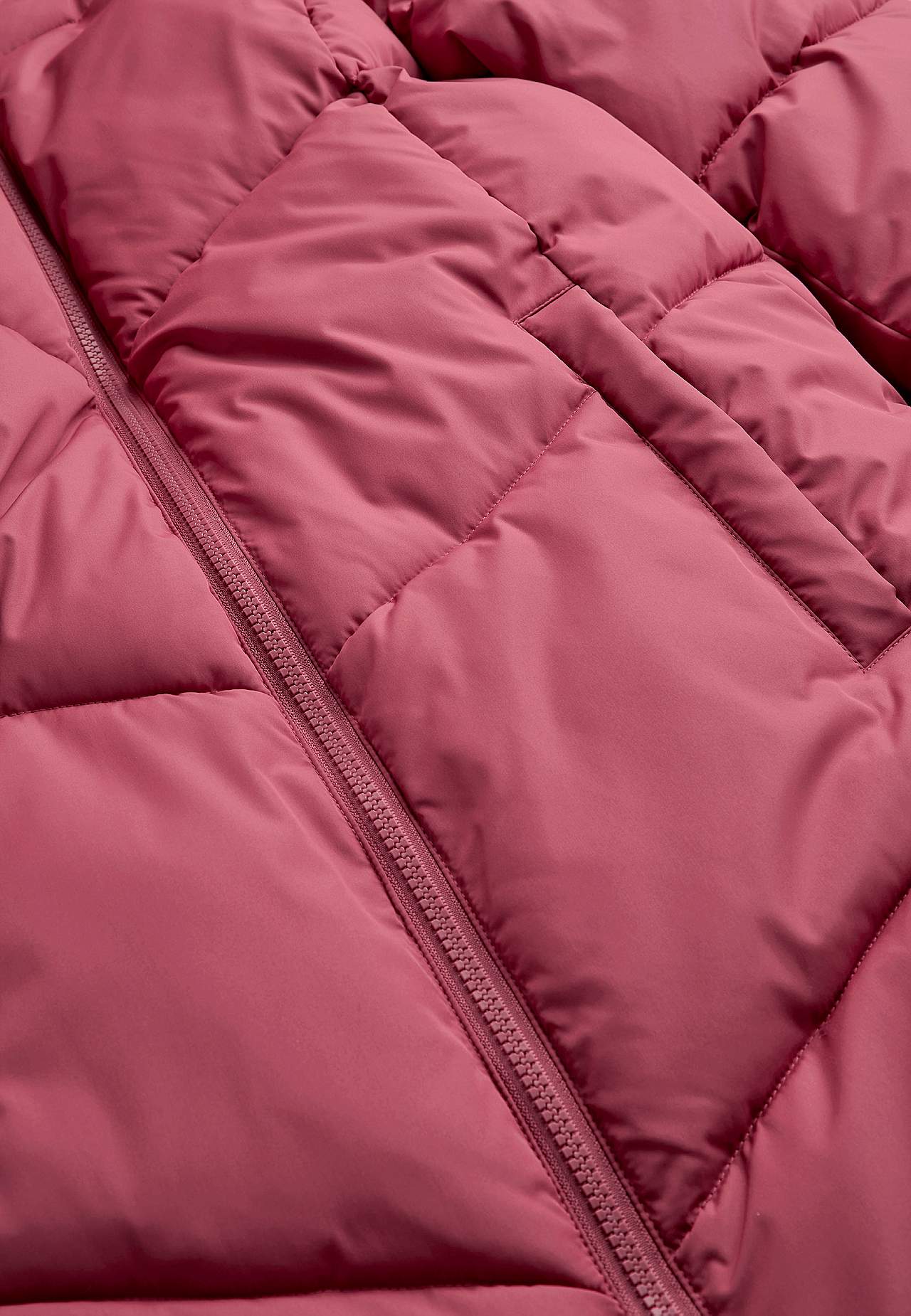 Long jacket with fluffy padding