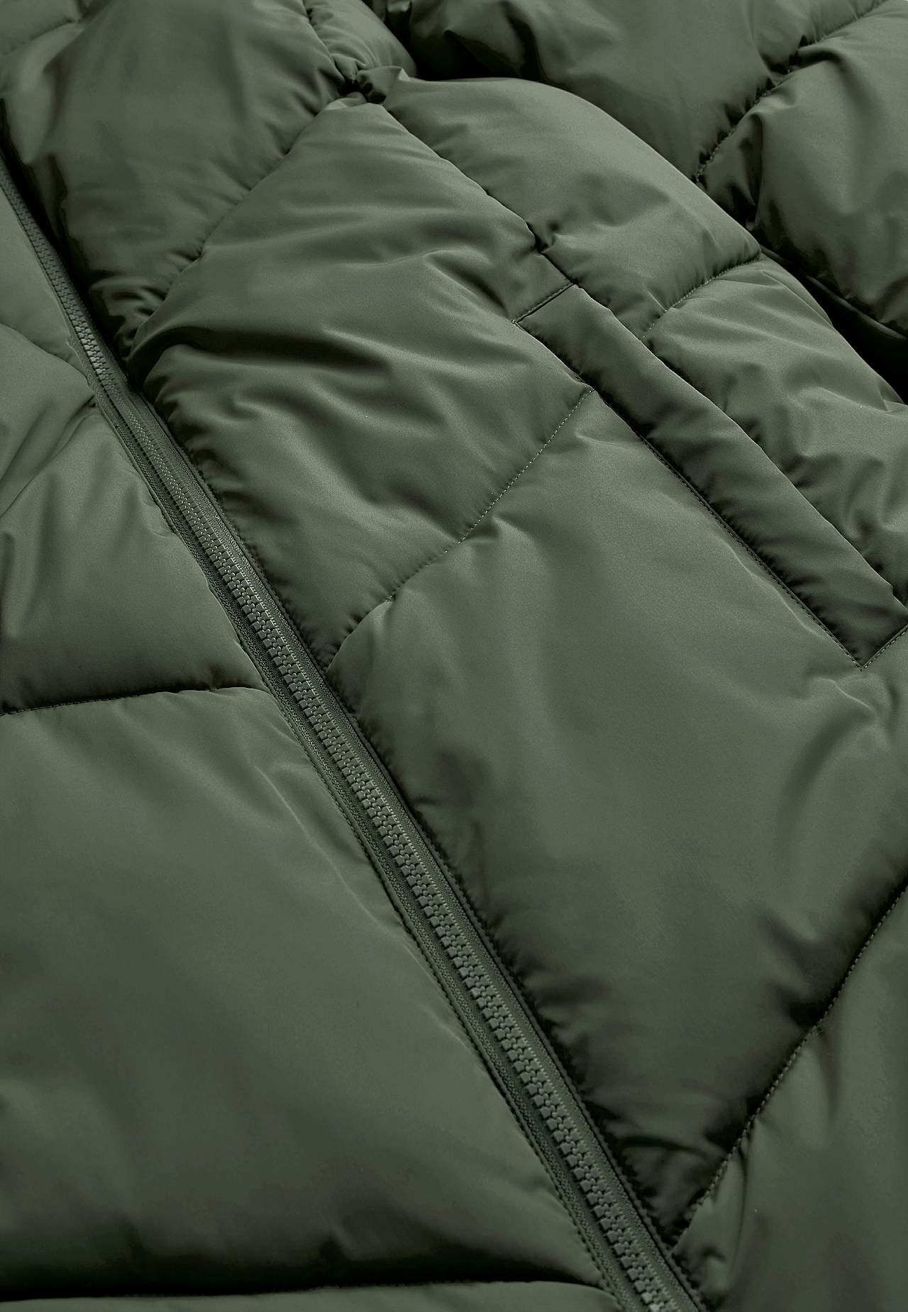 Long jacket with fluffy padding