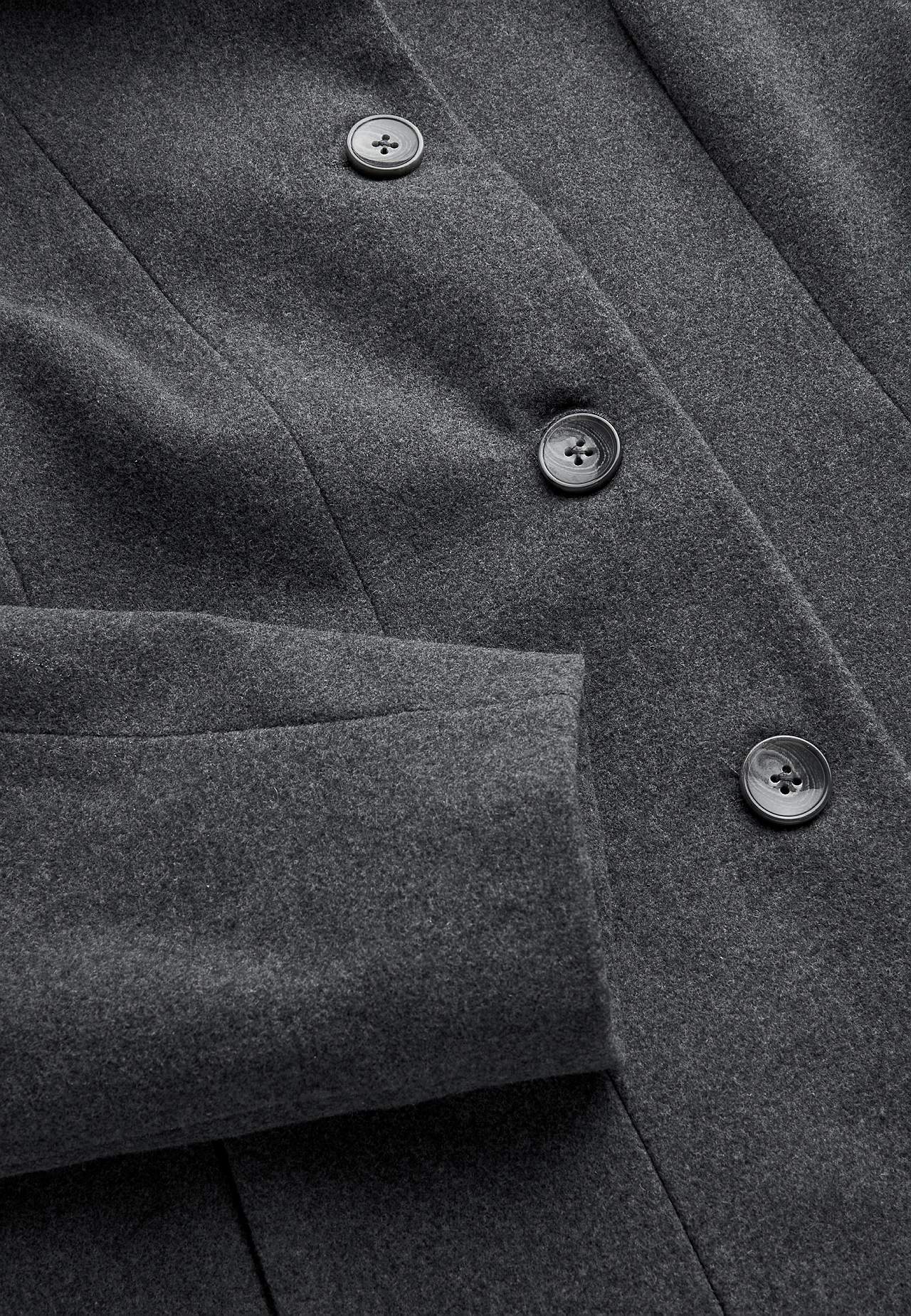 Coat with stand-up collar