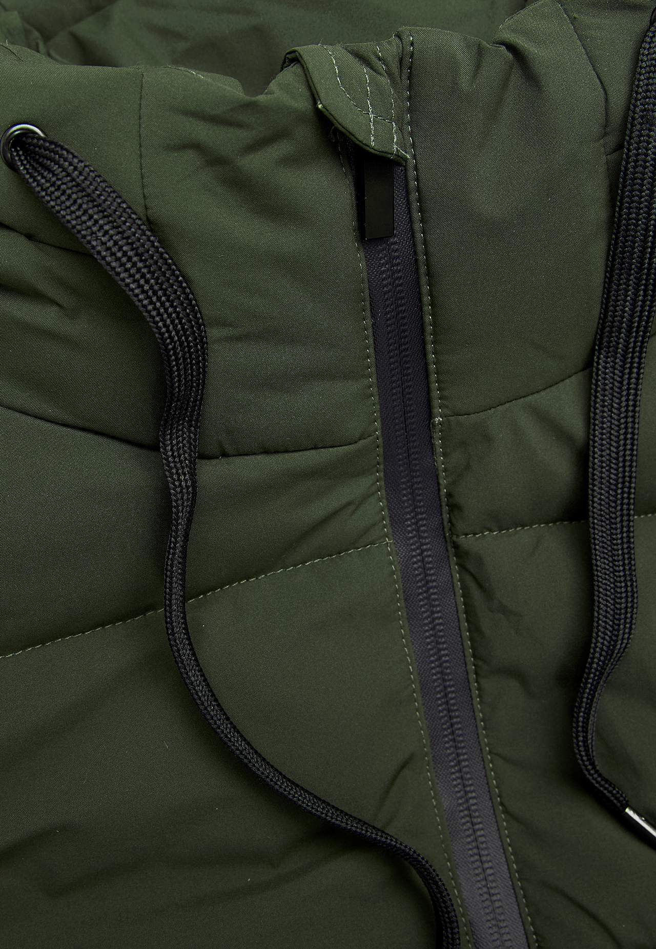 Warm coat with side zips at the bottom