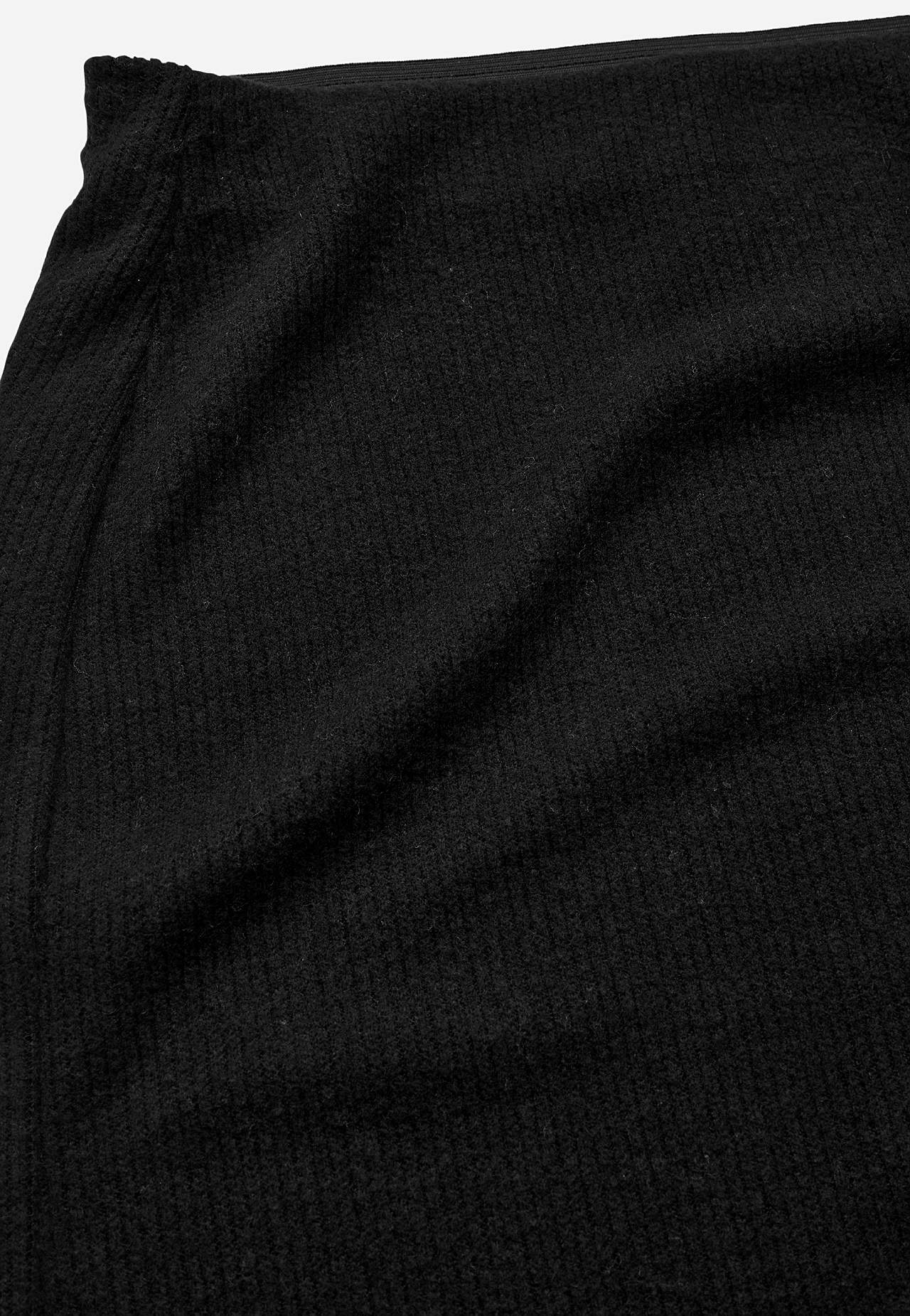 Super soft skirt with slit