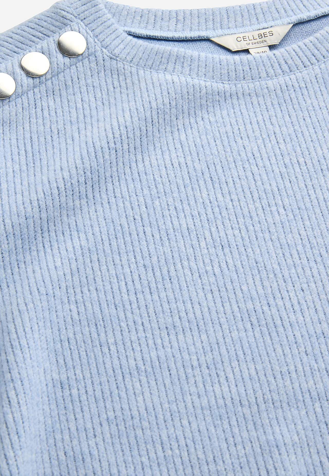 Knitted, soft jumper