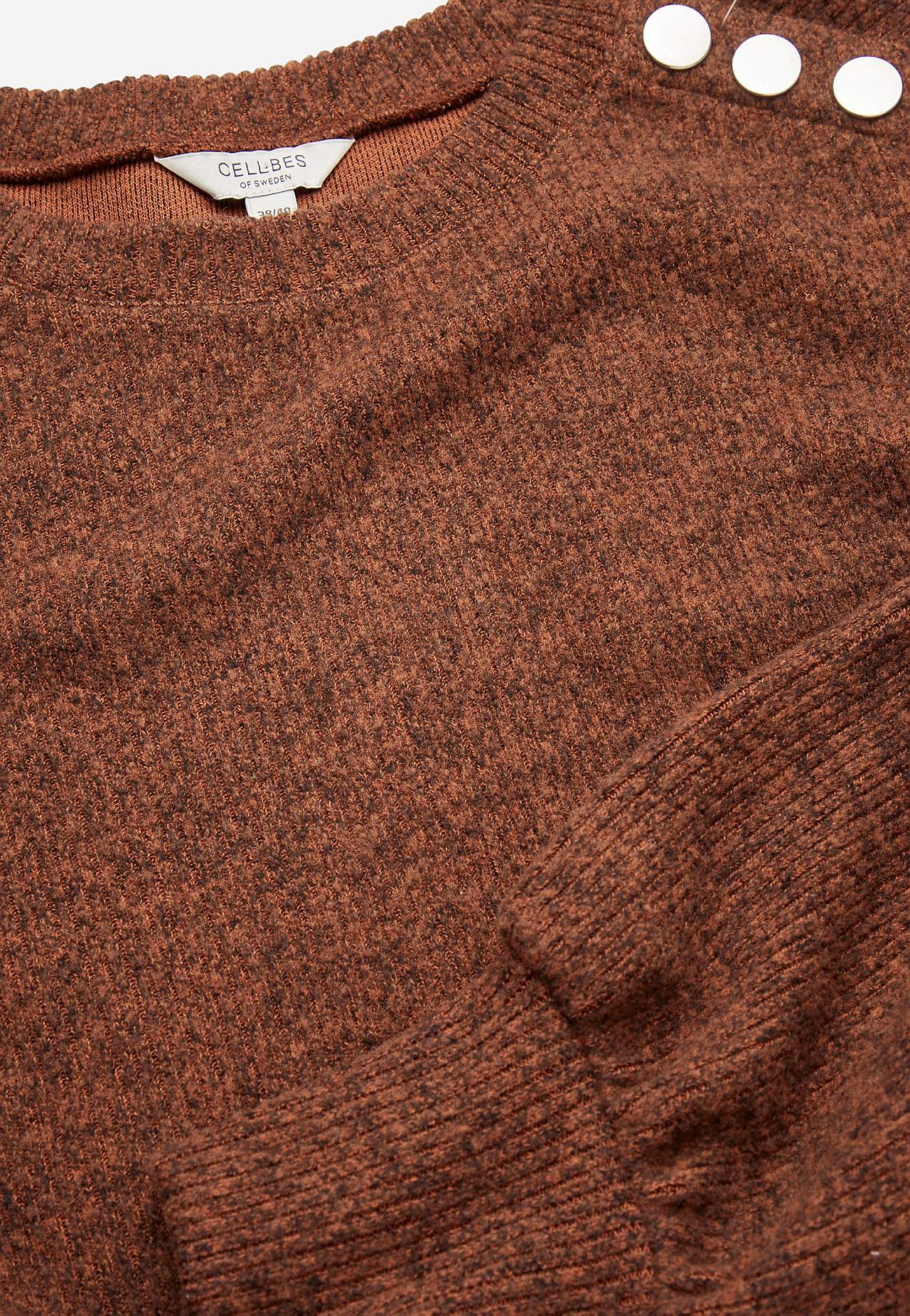 Knitted, soft jumper