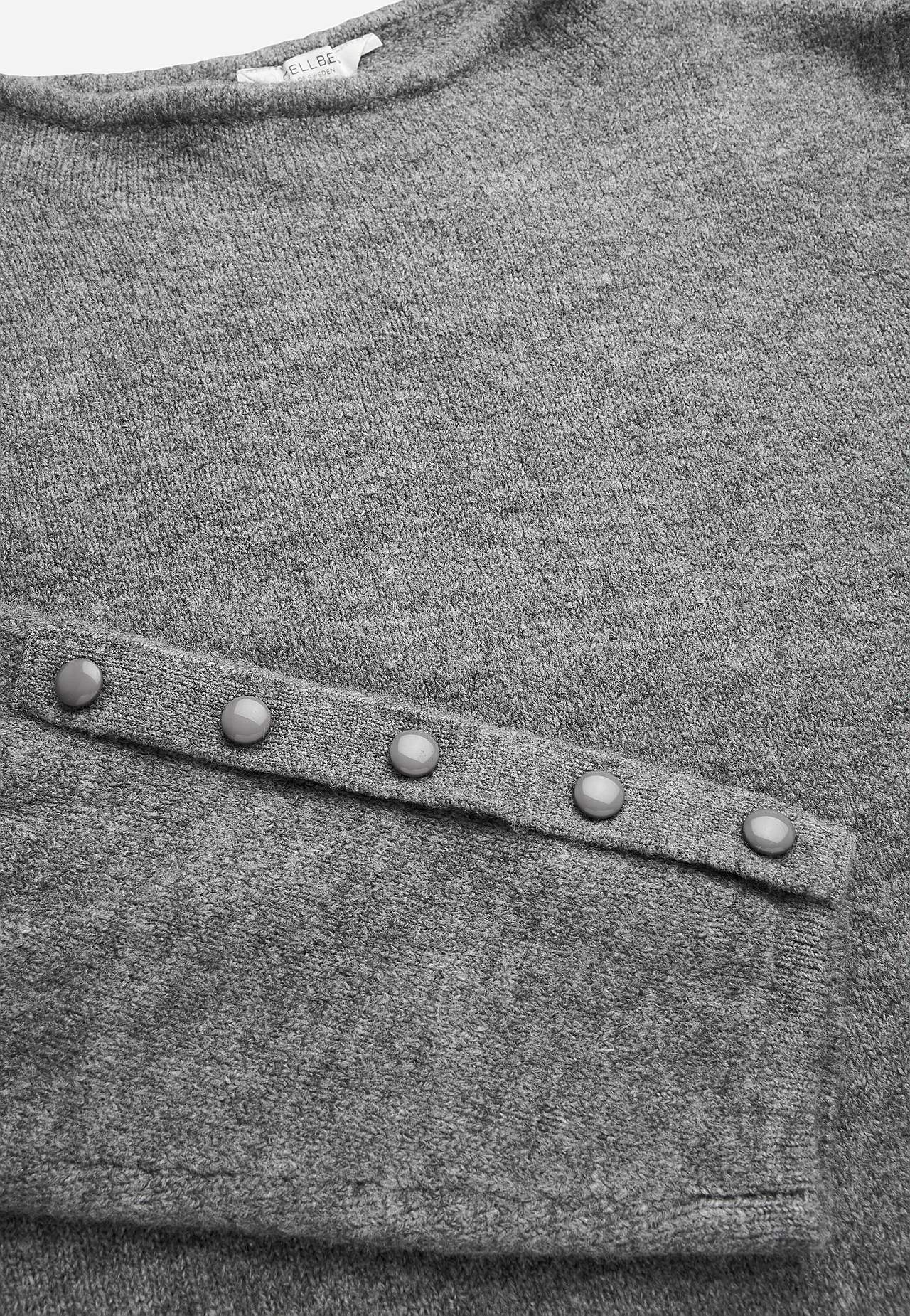 Knitted tunic with vent