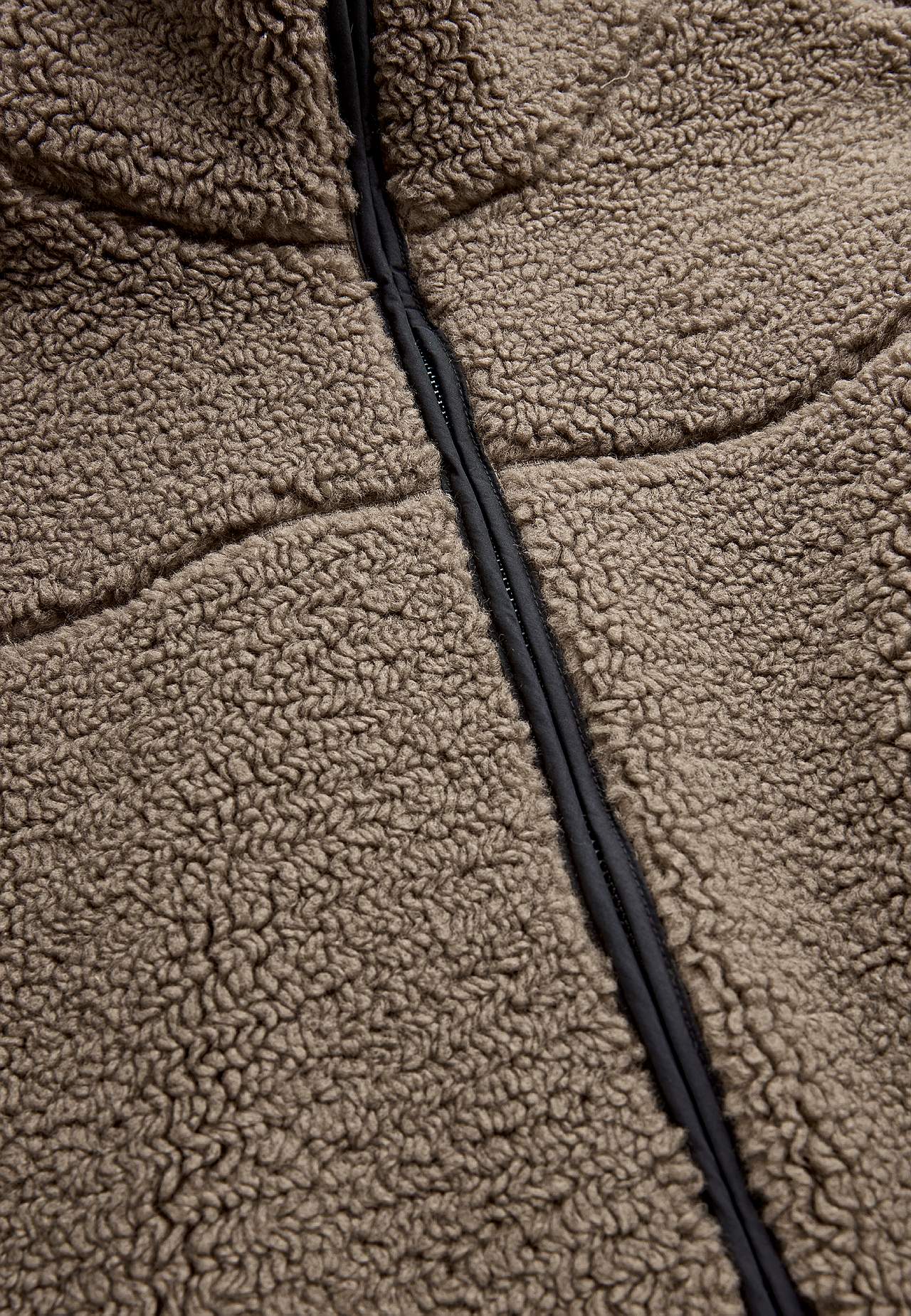 Pile jacket with high collar