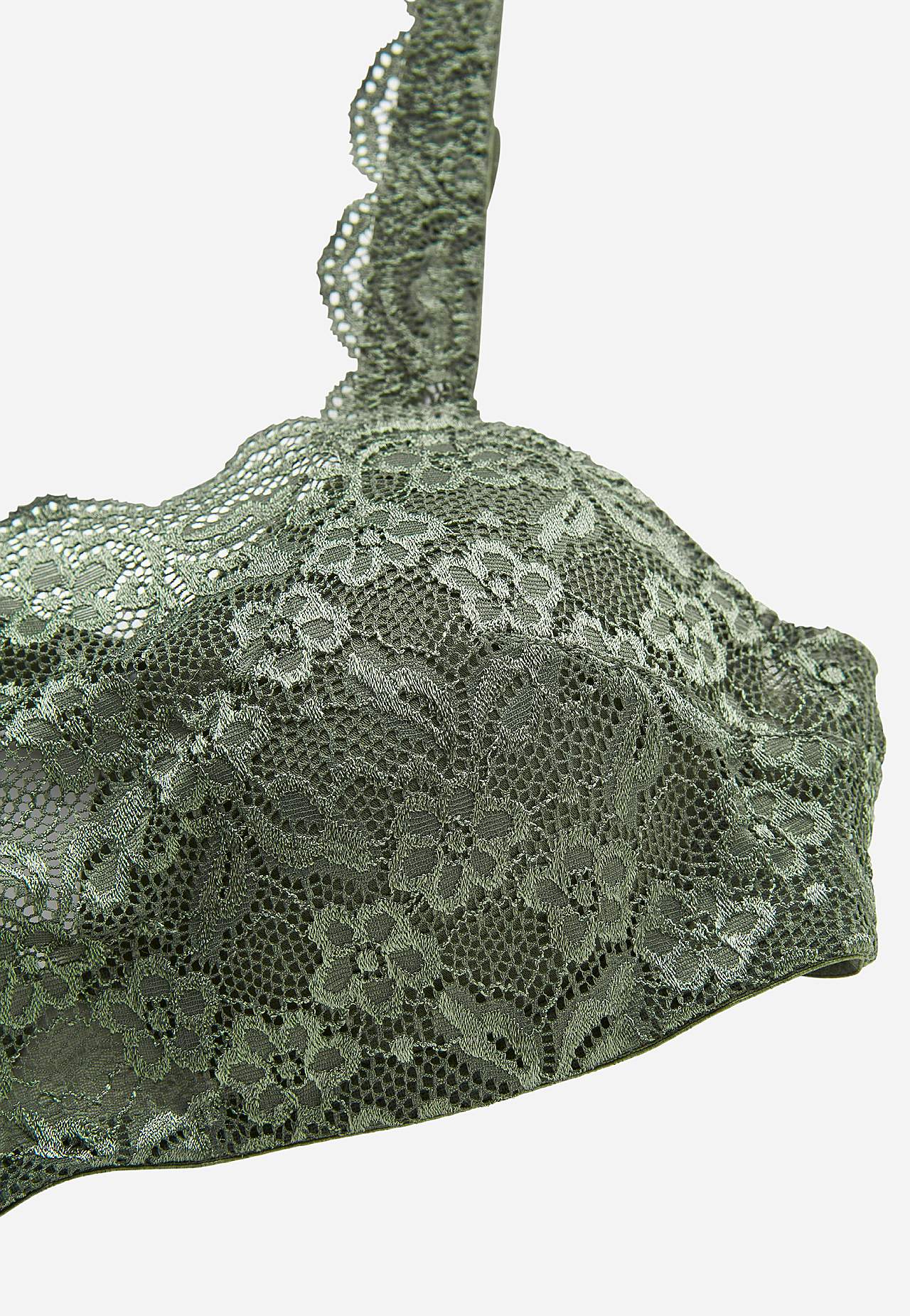 Underwired bra with lace