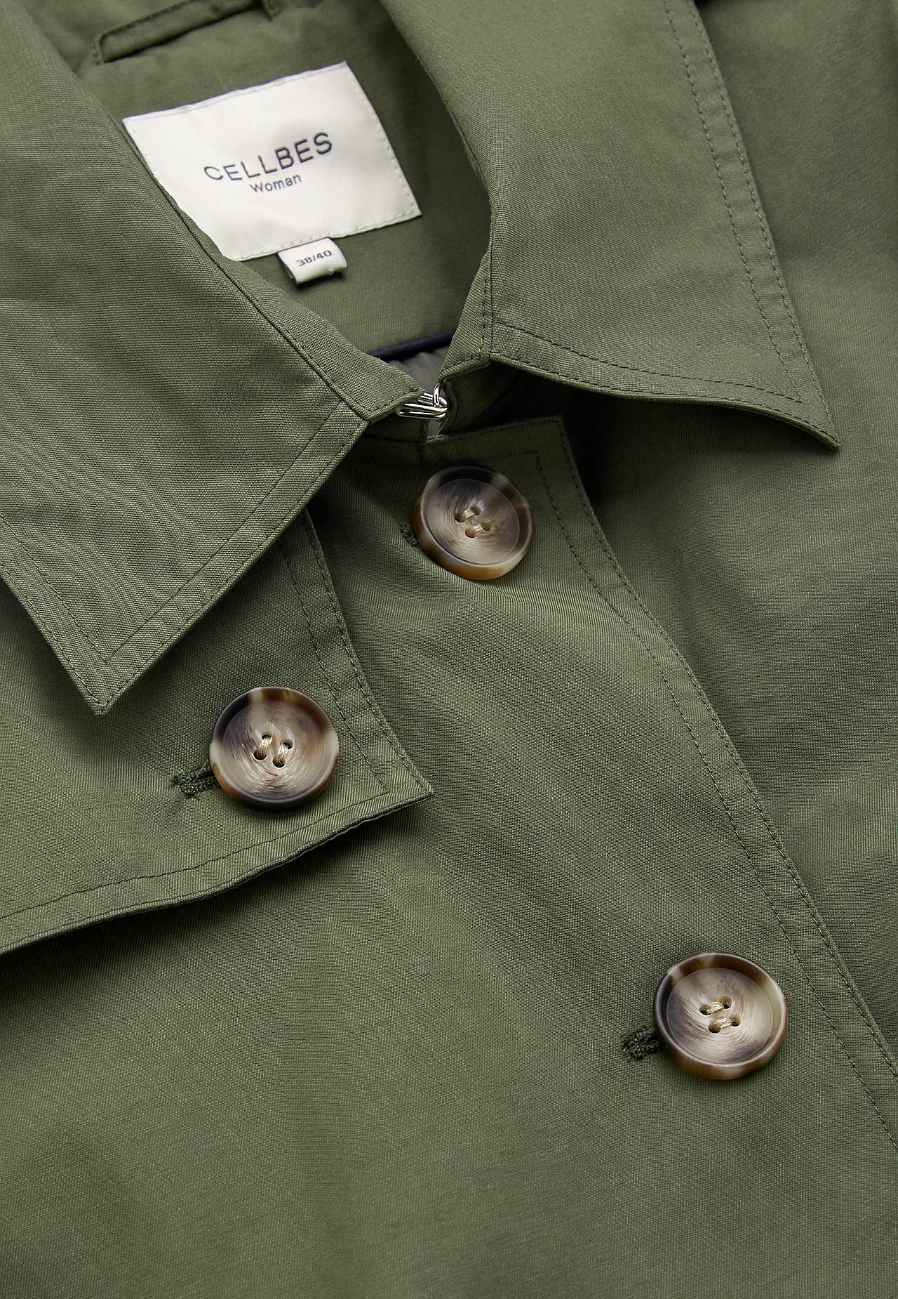 Single-breasted trenchcoat