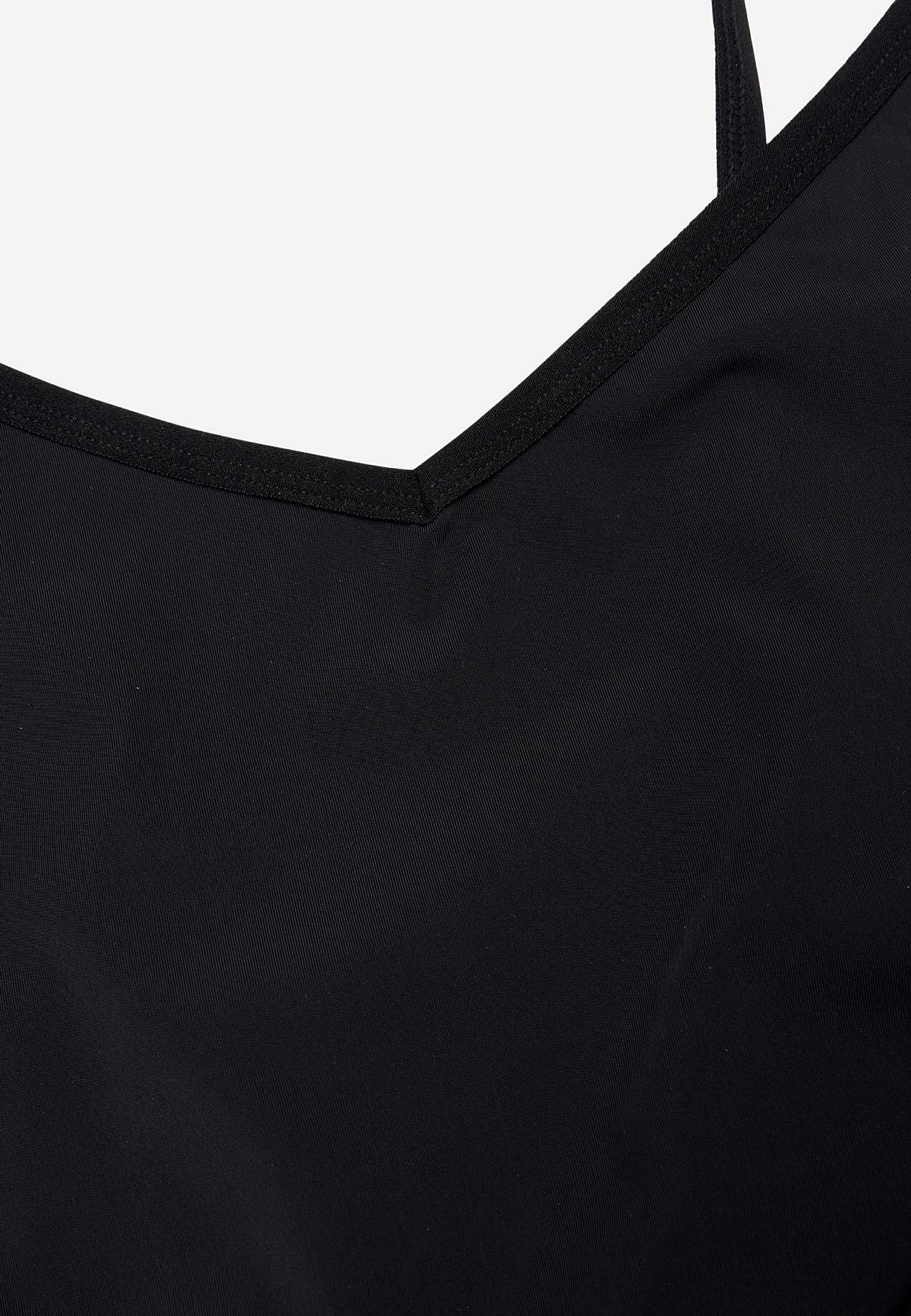 Underdress with shaping effect
