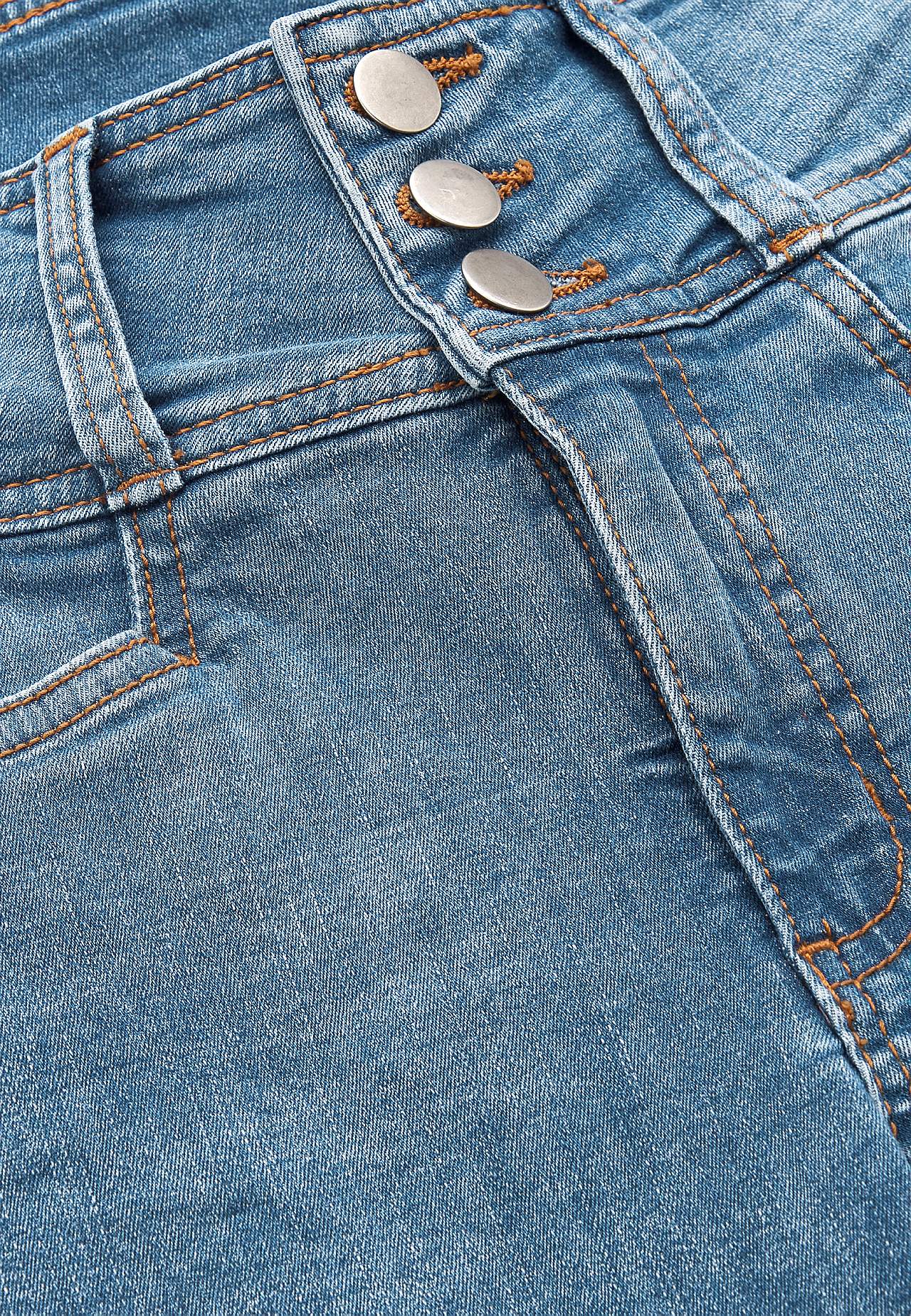 Boot cut jeans with high waist