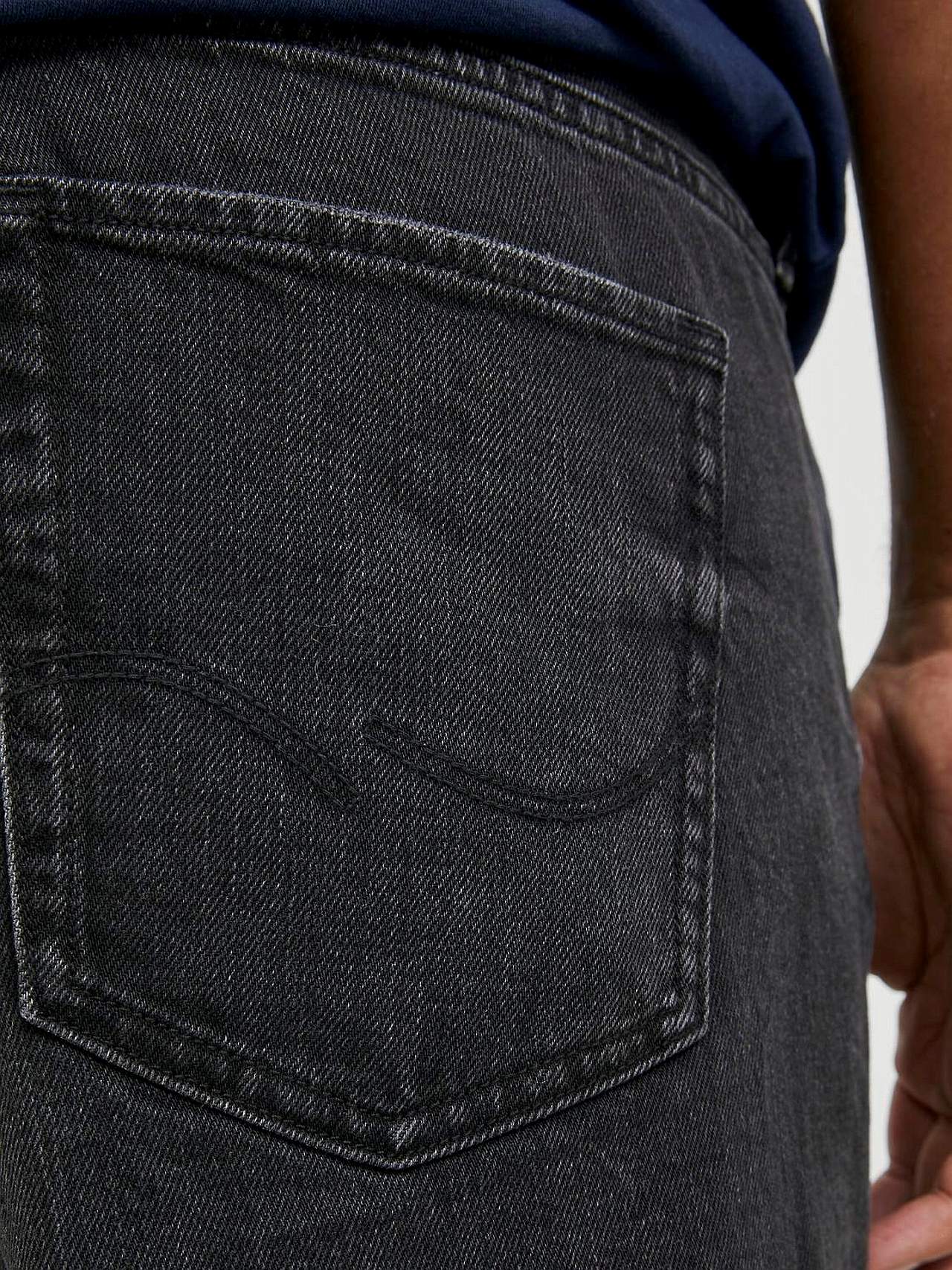 Jeans med avsmalnande ben