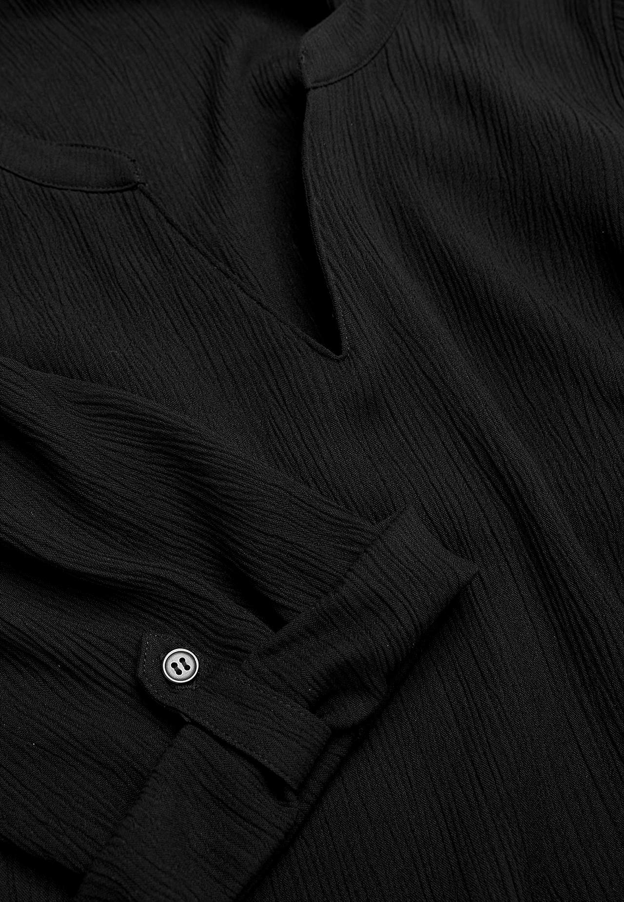 Tunic with 3/4 length sleeves