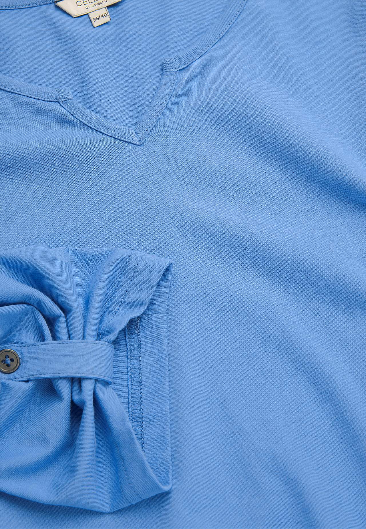 Jersey top with 3/4 length sleeves