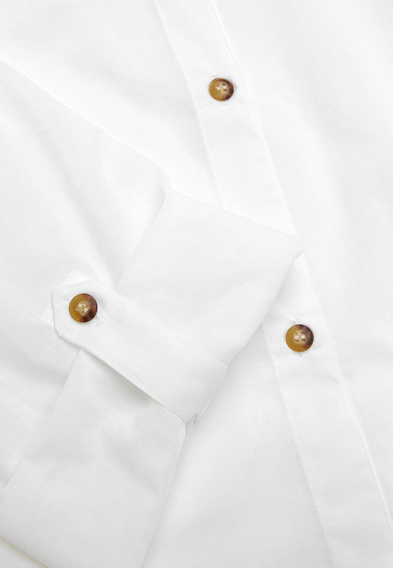 Beach shirt with foldable sleeves