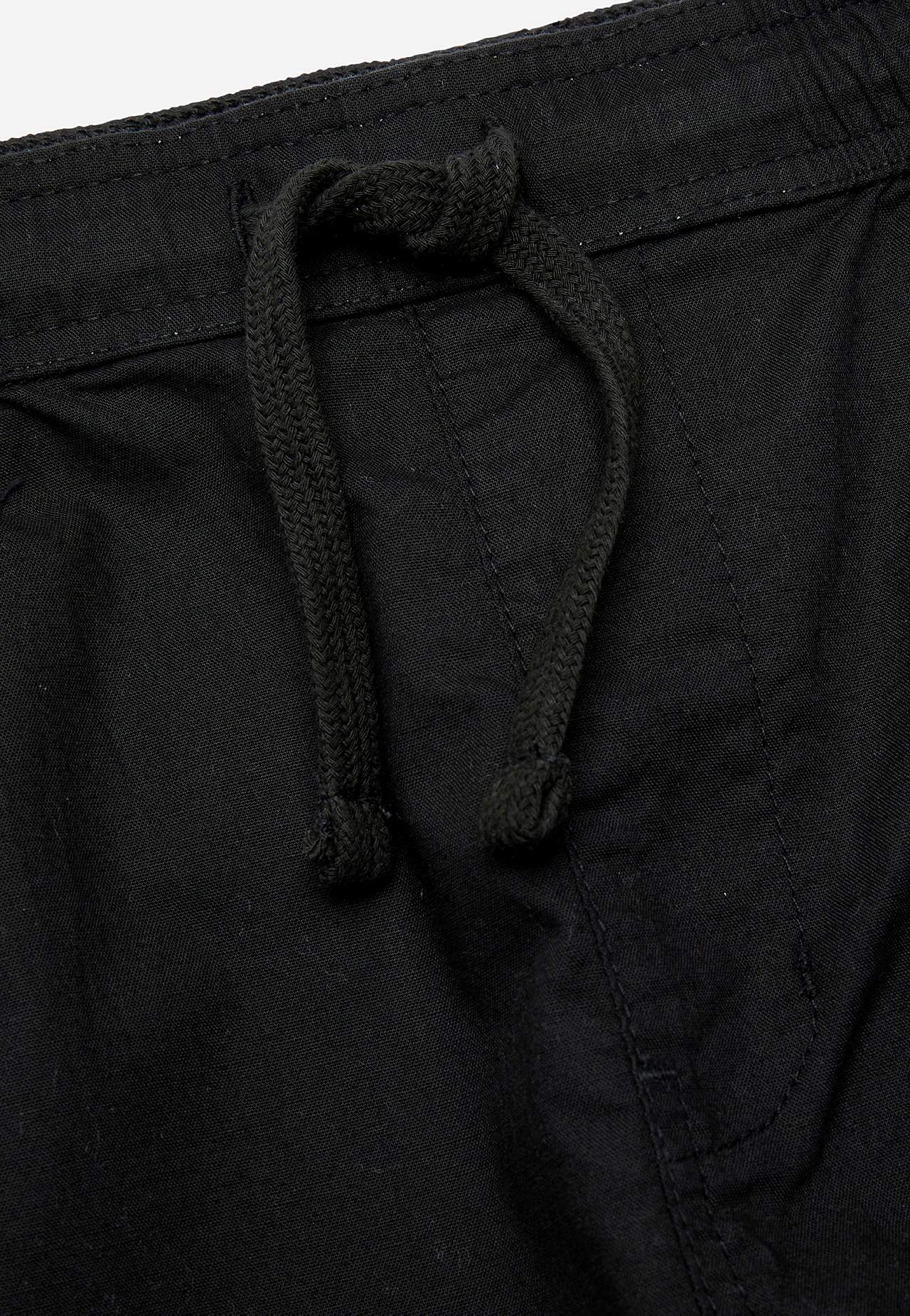 Cargo shorts with multiple pockets