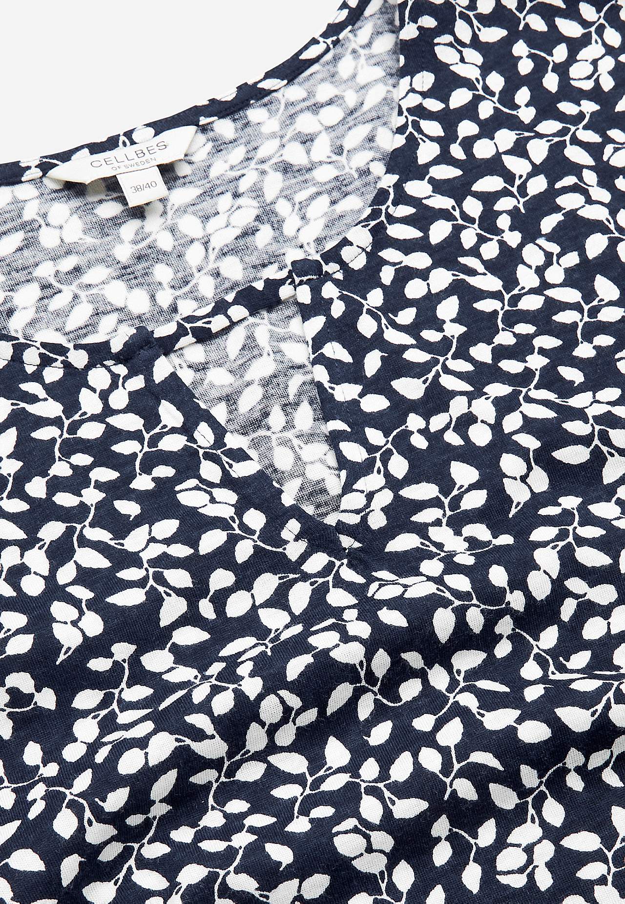 Short-sleeved jersey top