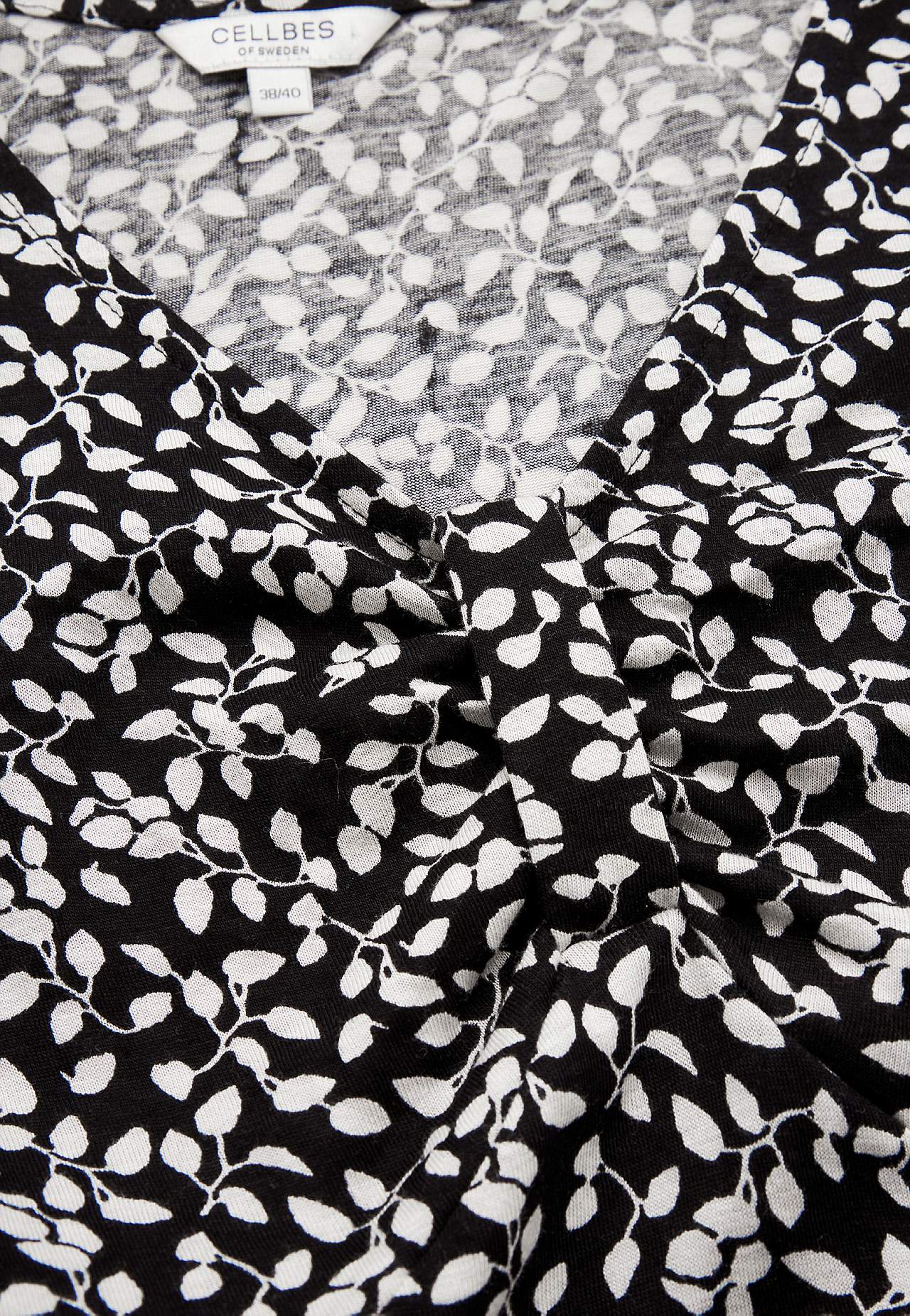 V-neck jersey dress with seam below the bust