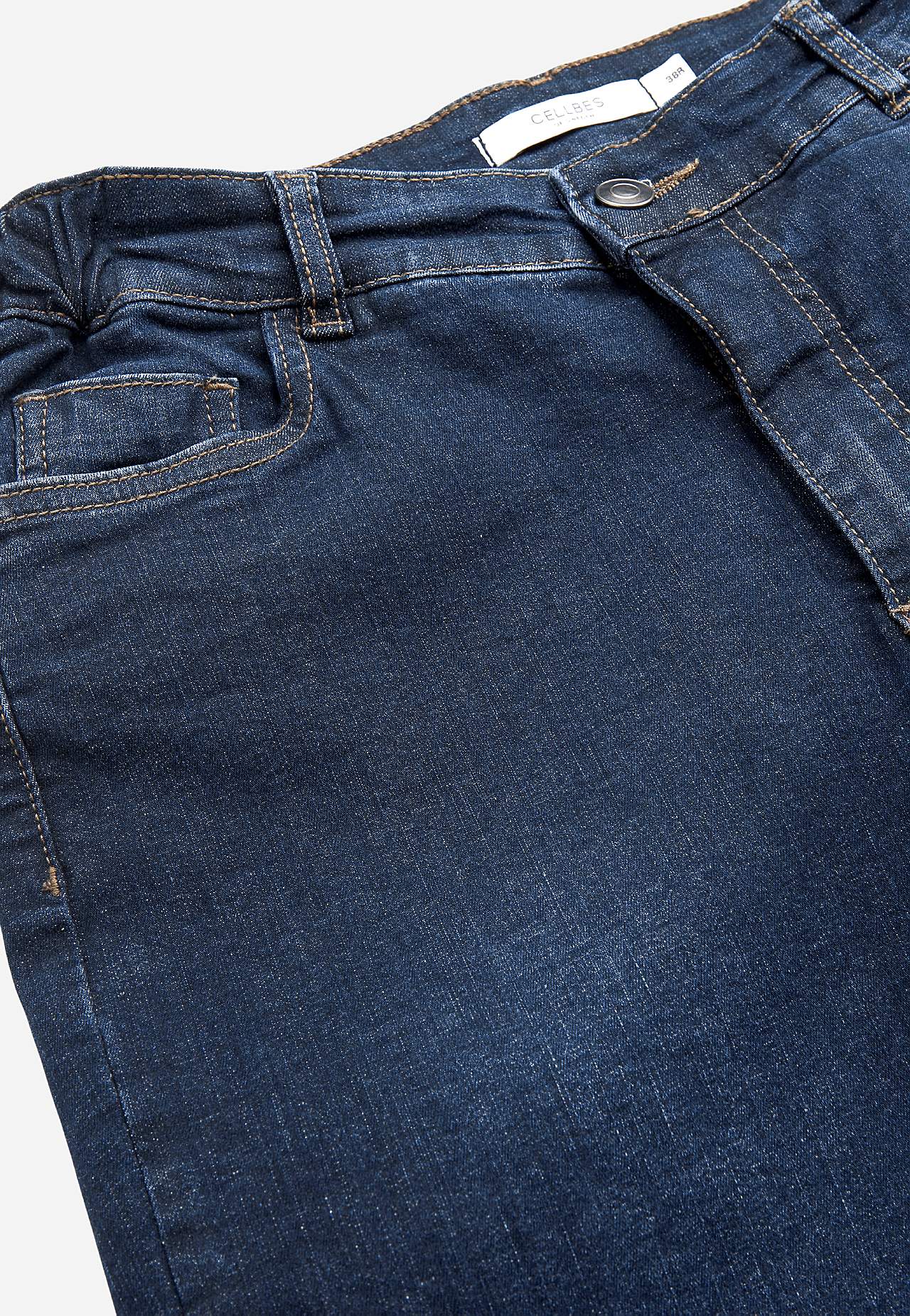 Jeans with elastic at the sides