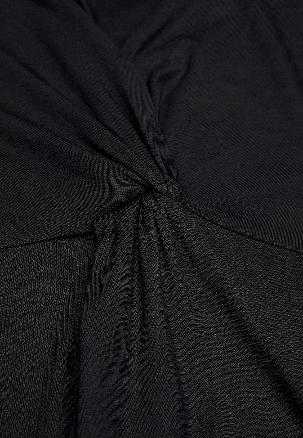 V-neck tunic with twisted gathering