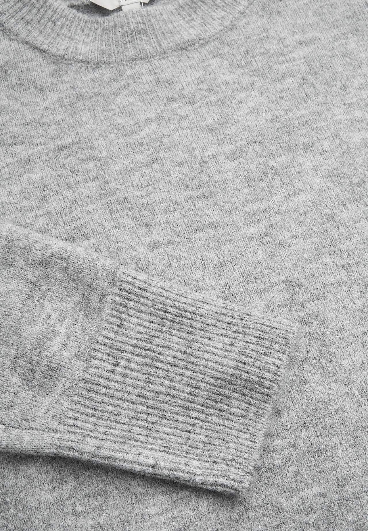 Knitted, soft dress
