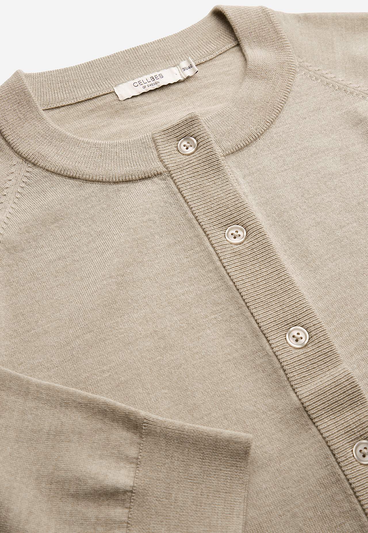 Cardigan Premium in merino wool