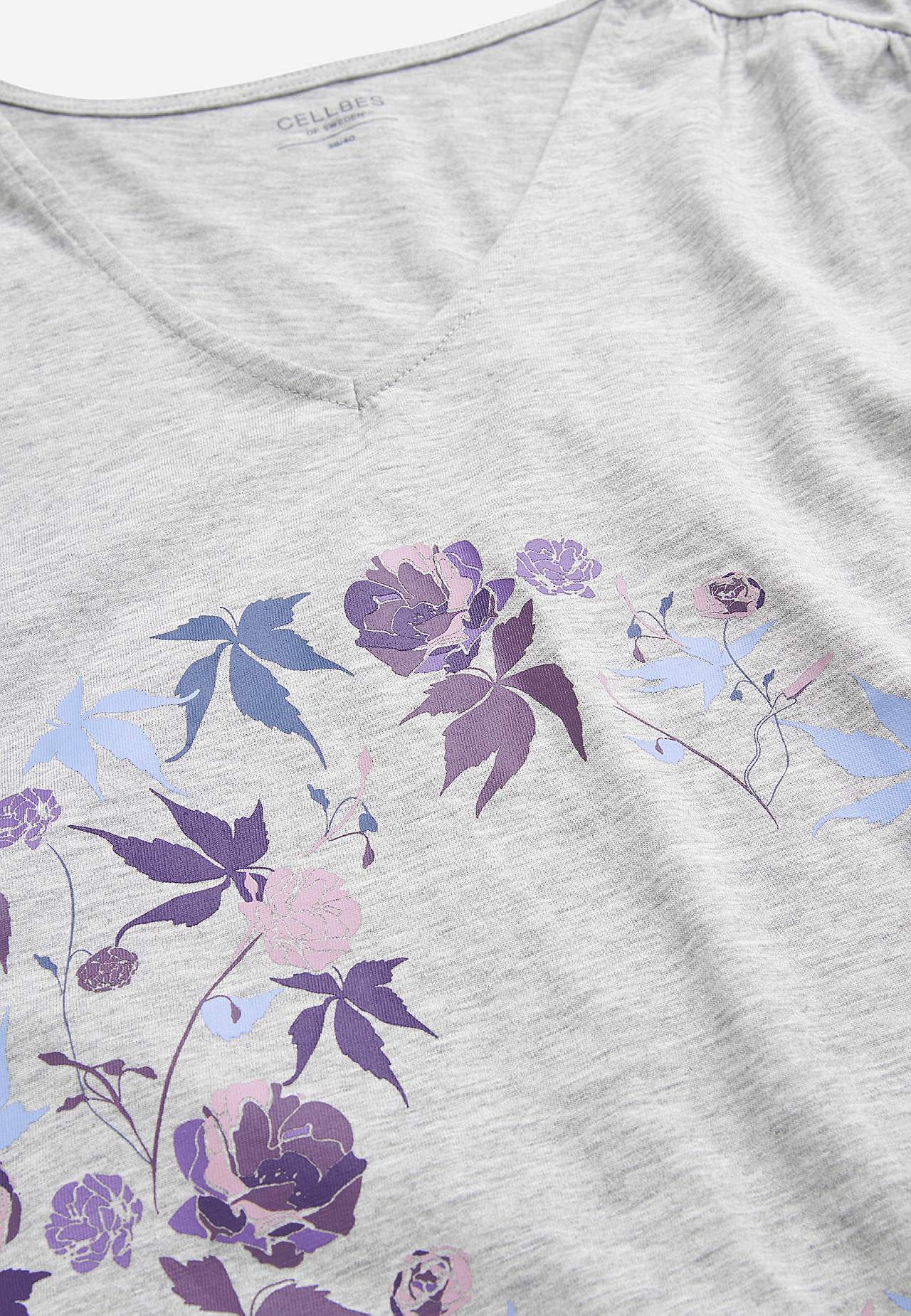 Long, patterned nightgown