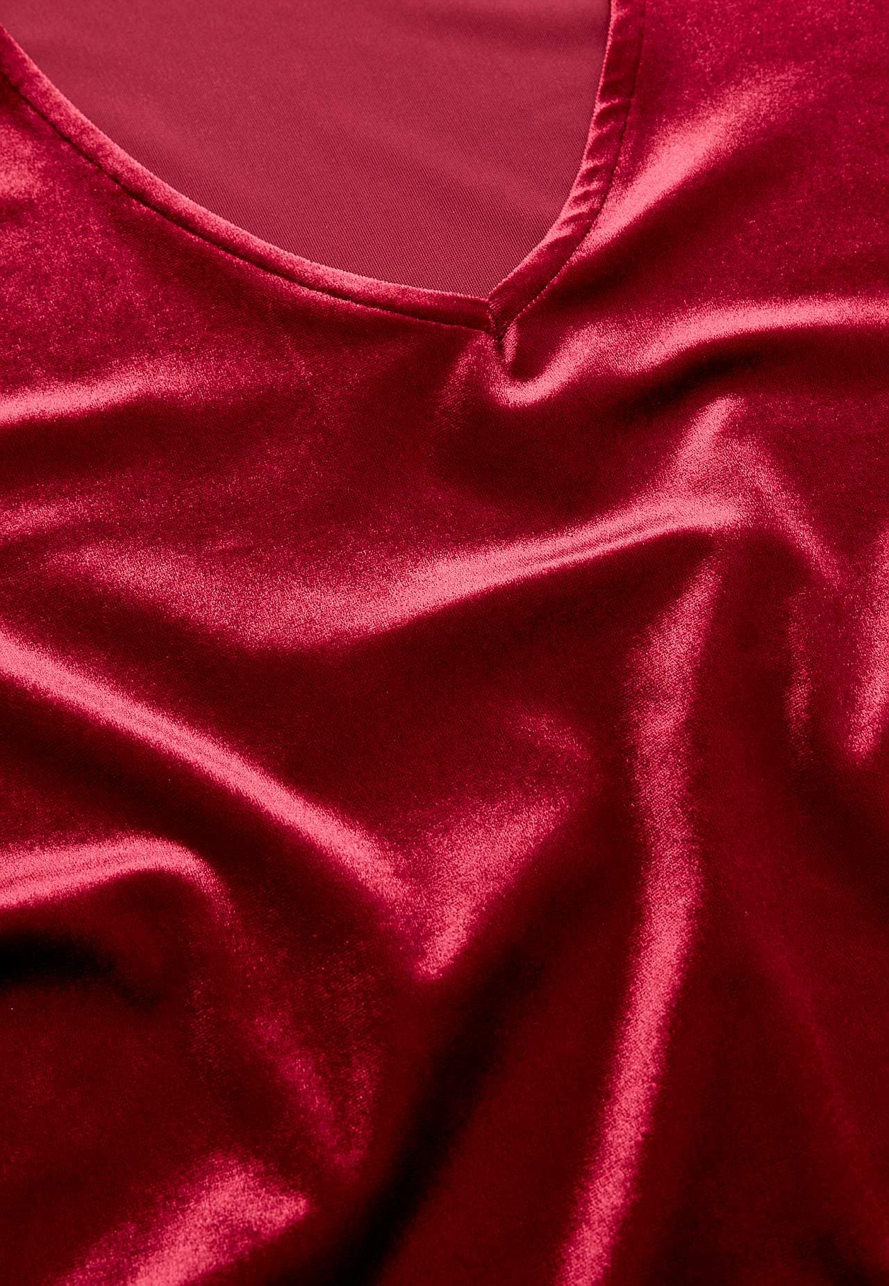 V-neck velvet dress