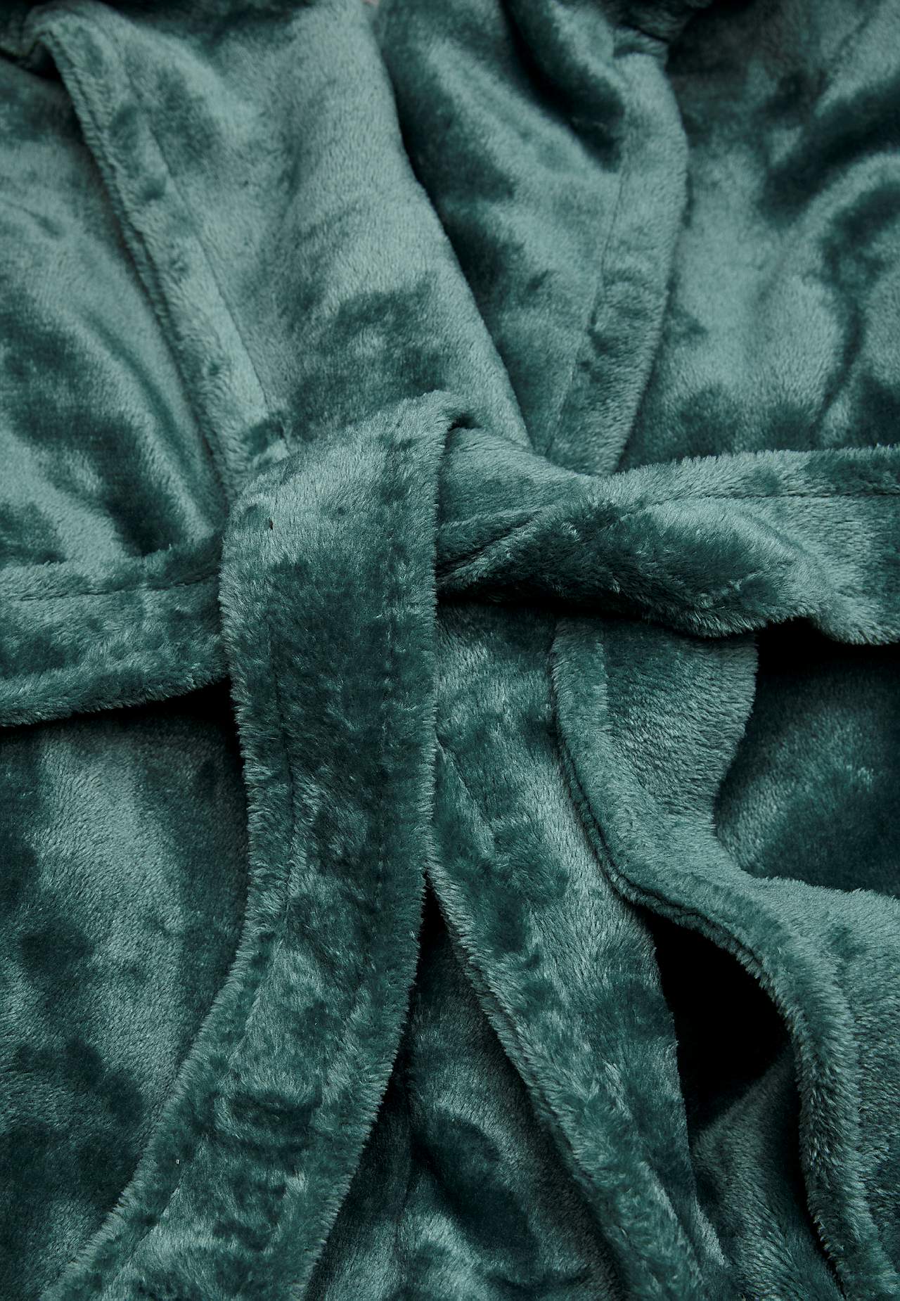 Dressing gown in fleece with hood