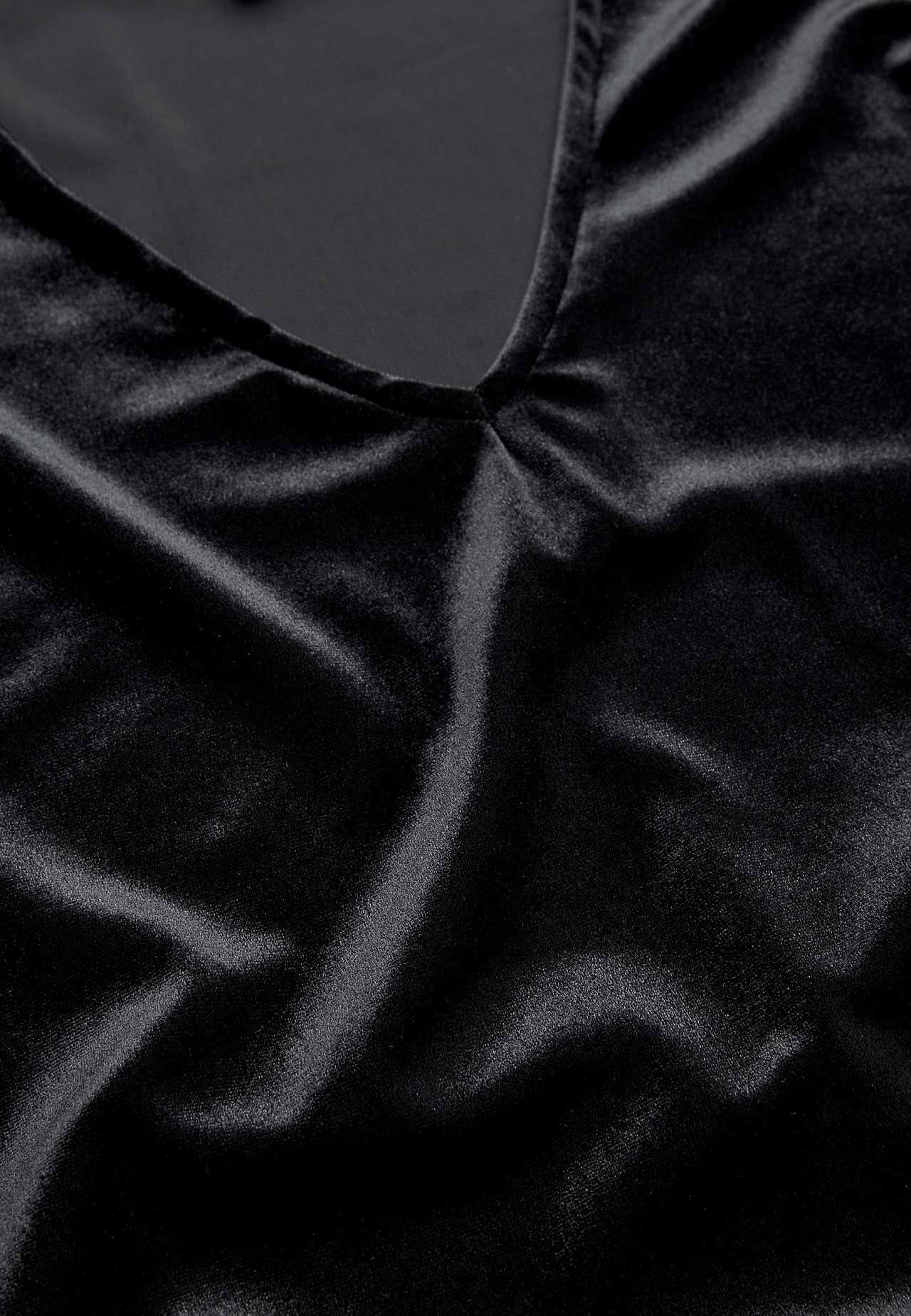 Velvet tunic with gathered sleeve detail
