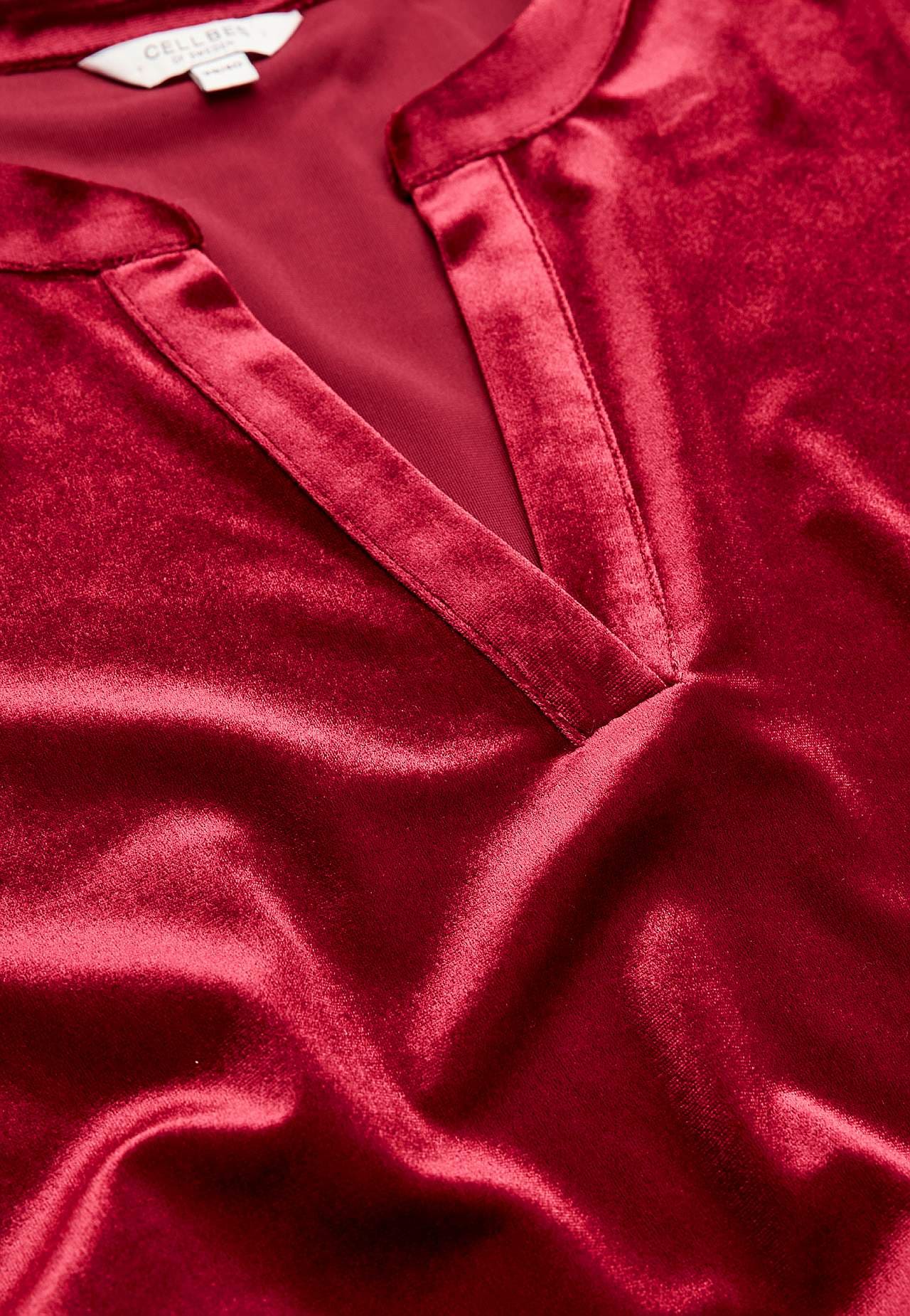 Velvet dress with frill