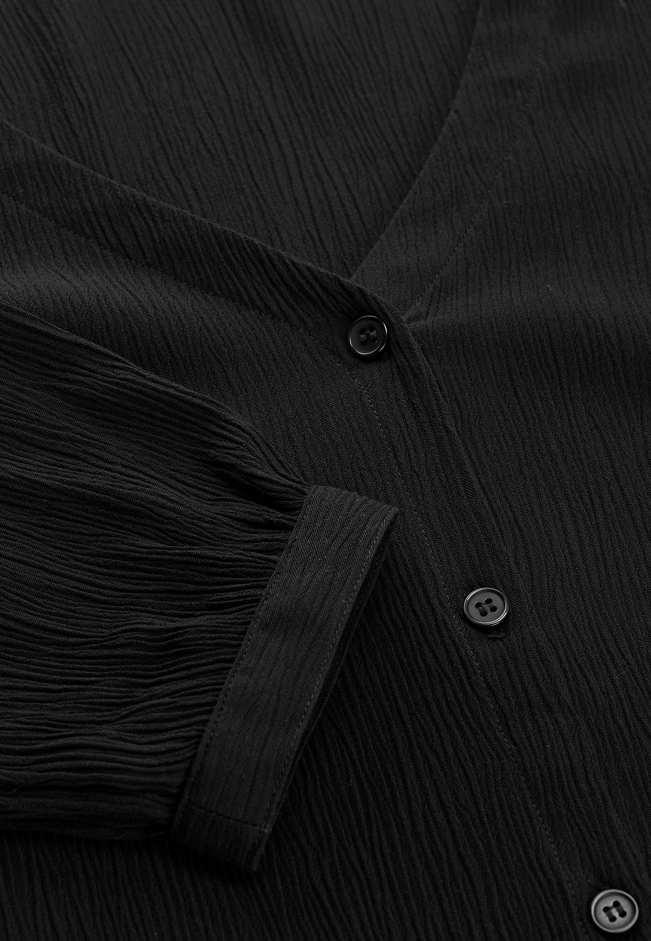 Blouse with crêpe quality