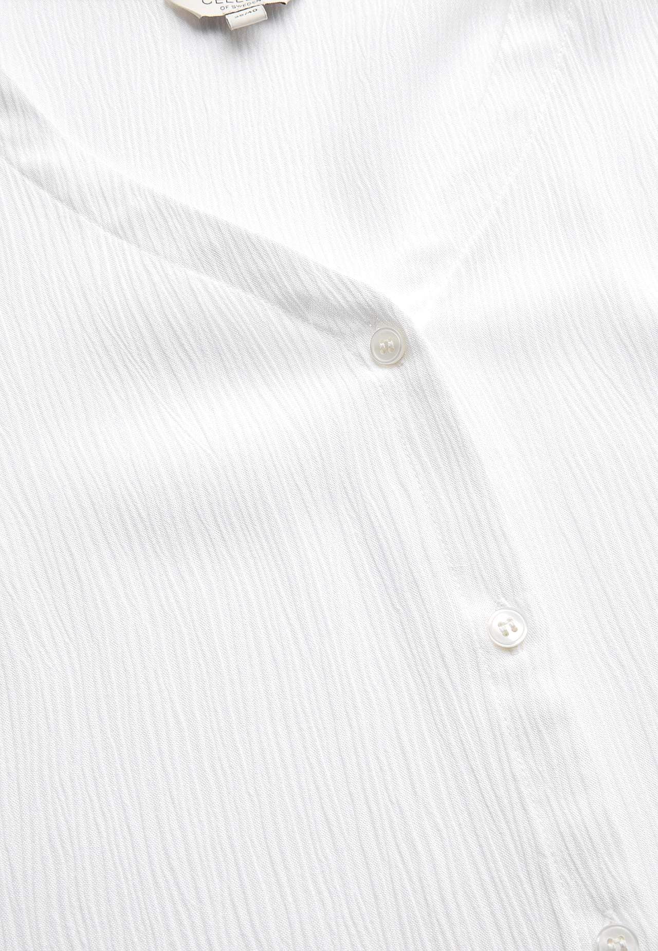 Blouse with crêpe quality