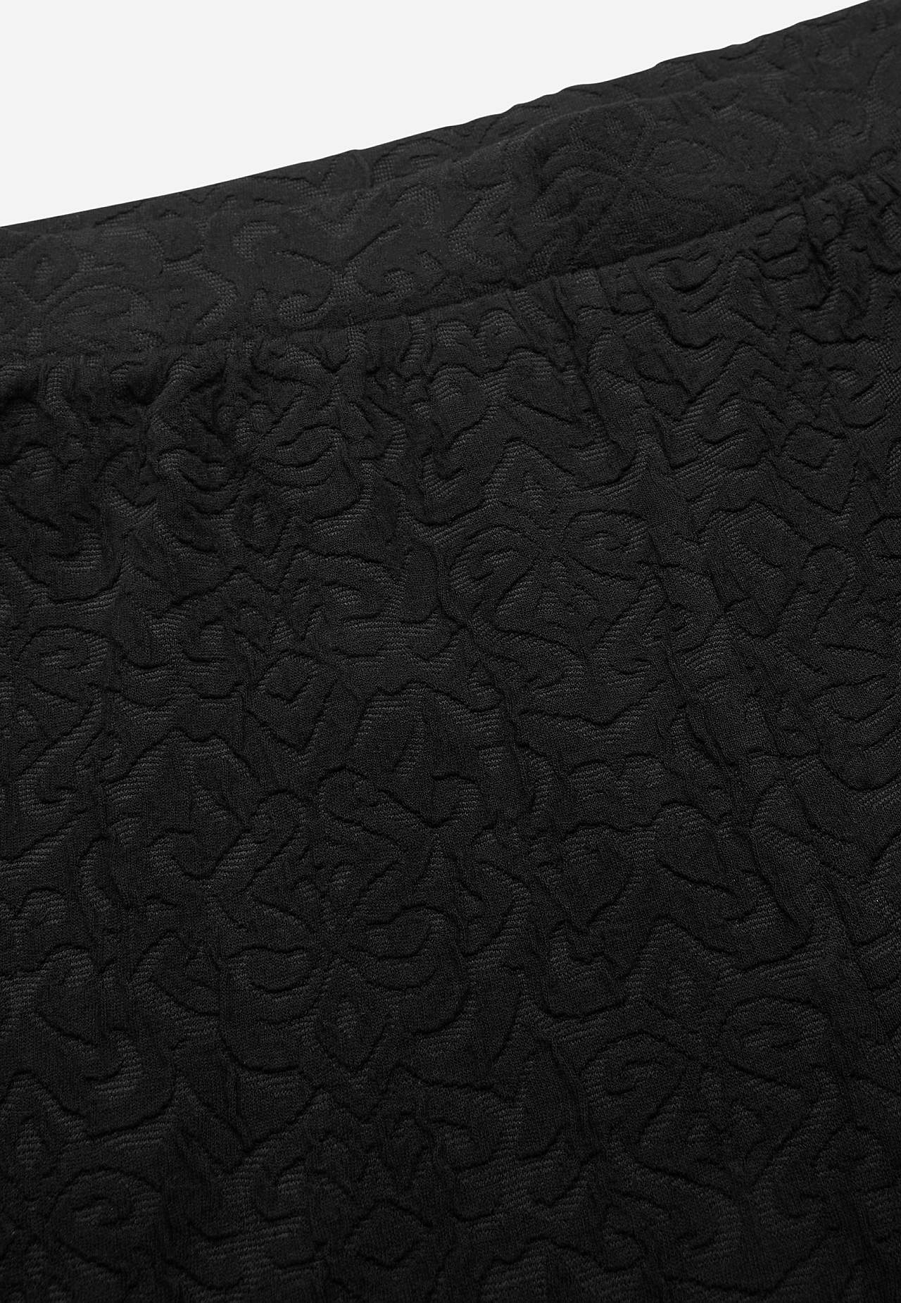Leggings with structural pattern