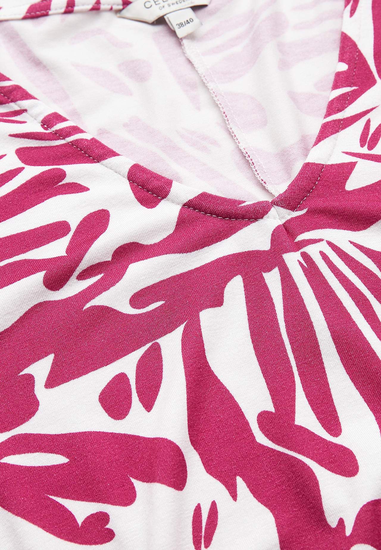 Jersey dress with puff sleeves