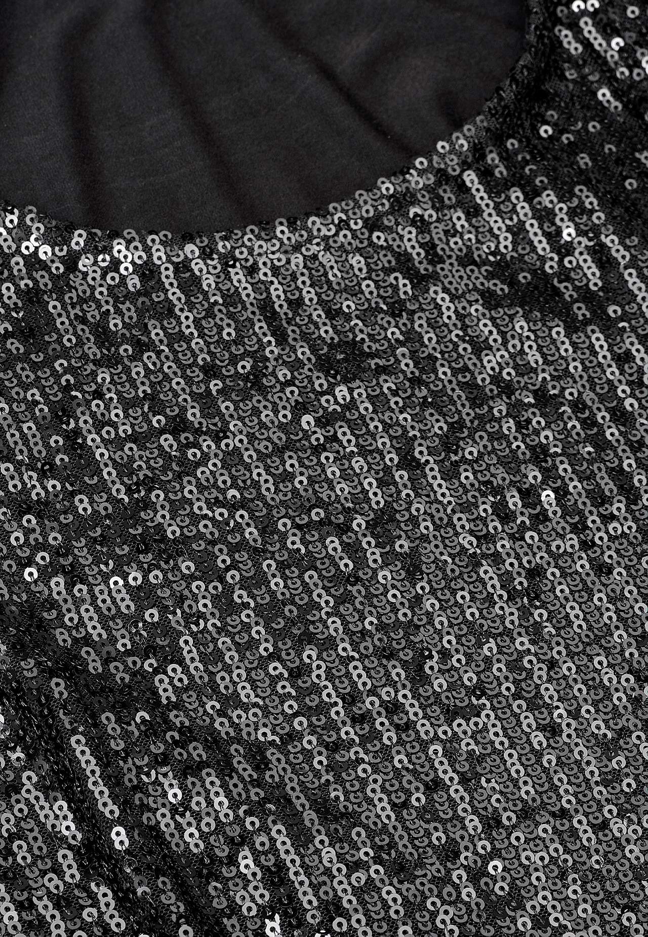 Luxurious sequin top