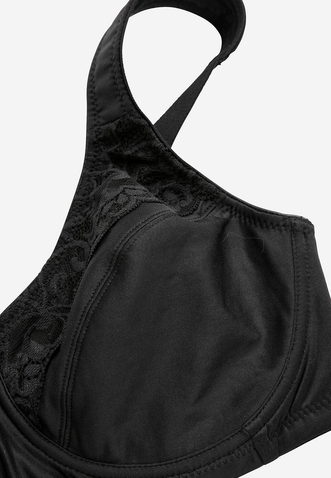 Underwired bra with lace
