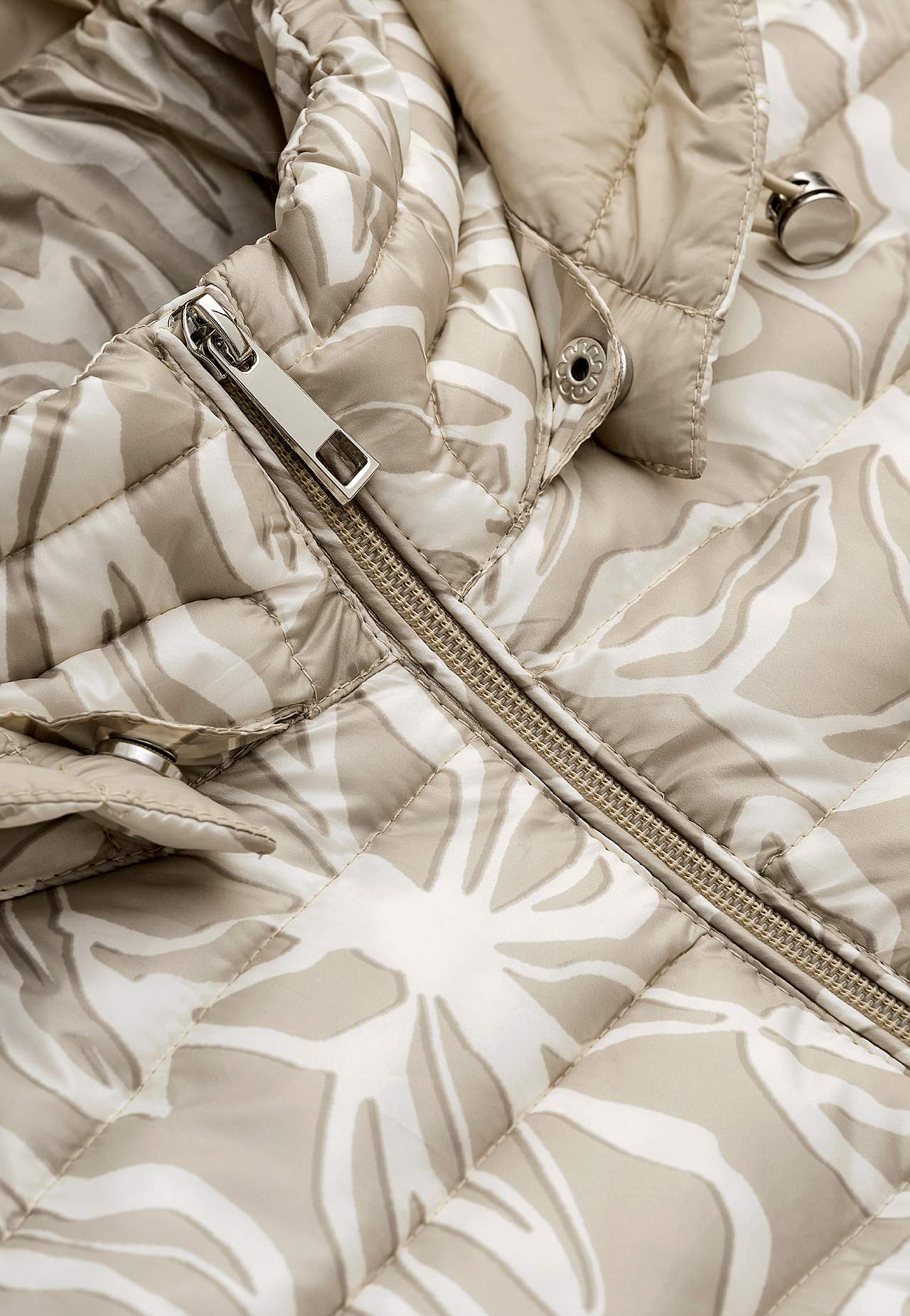 Quilted, patterned lightweight jacket