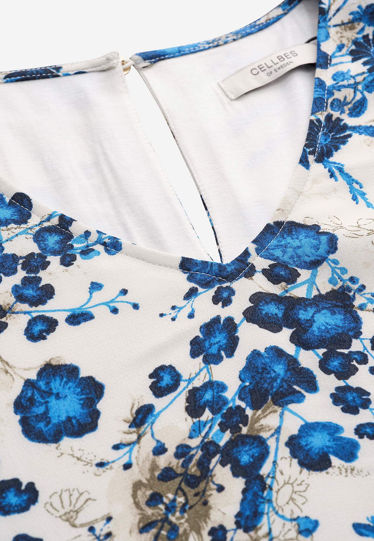 Summery party dress with flounces