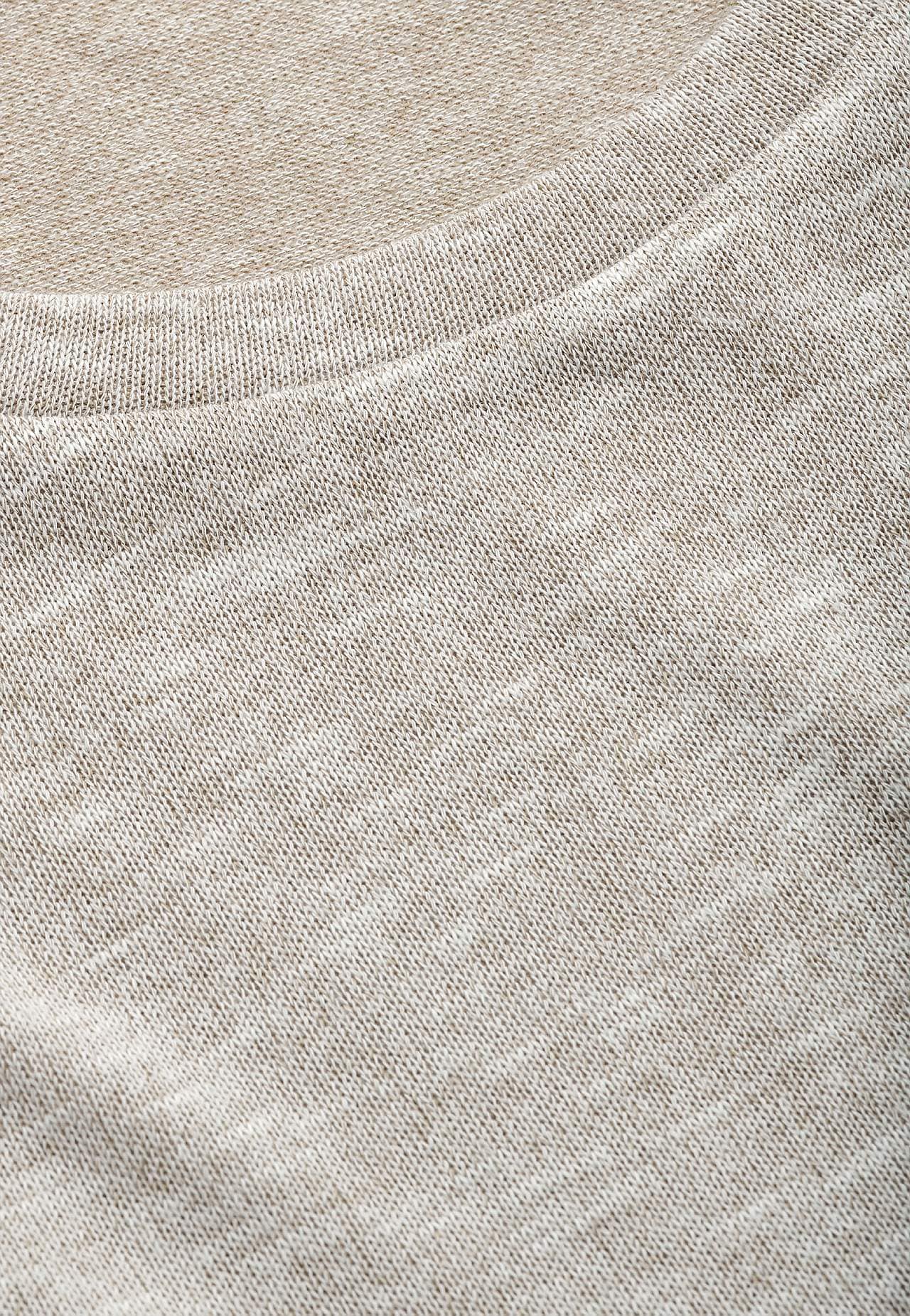 Short-sleeved top