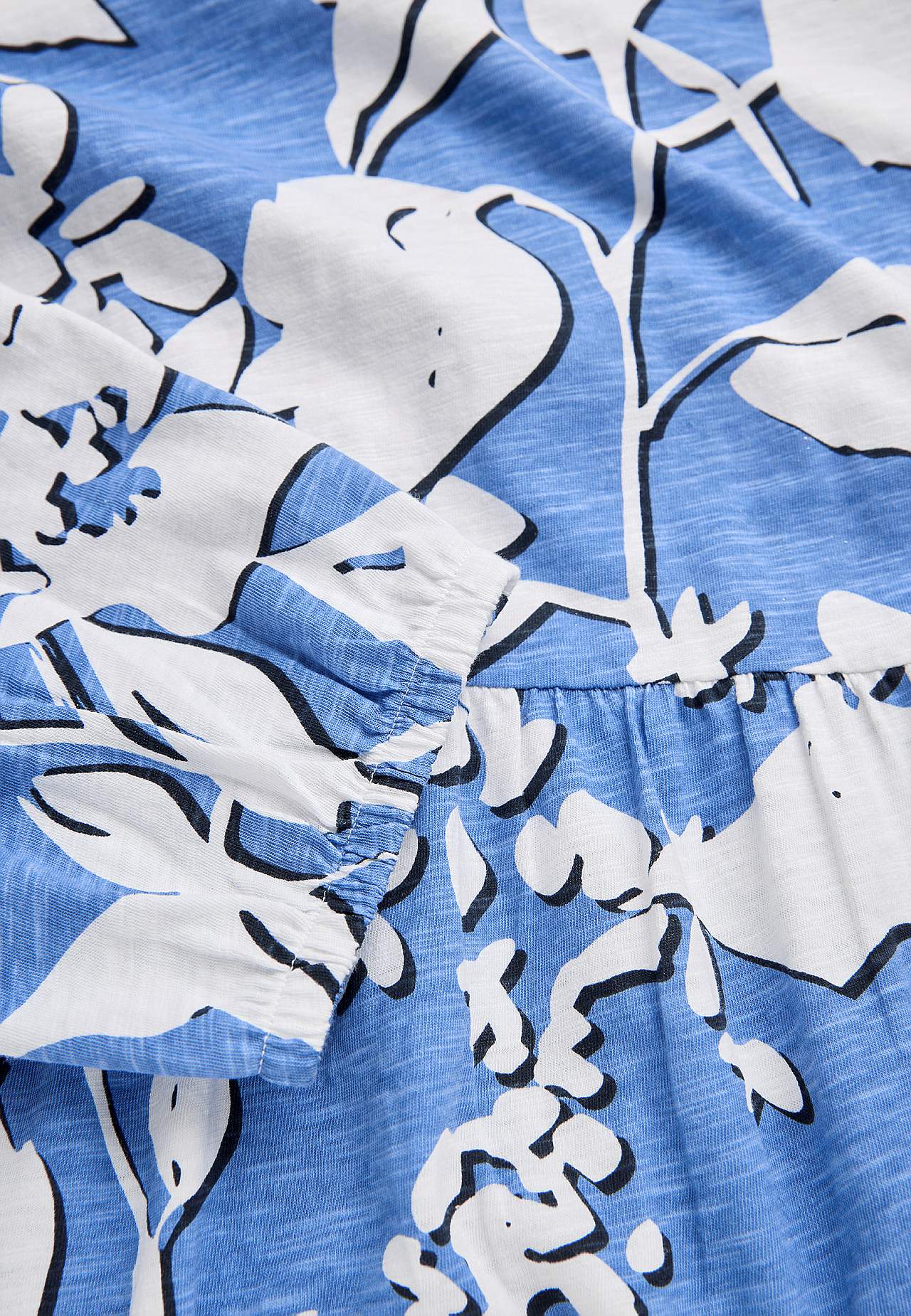 Jersey dress with frill