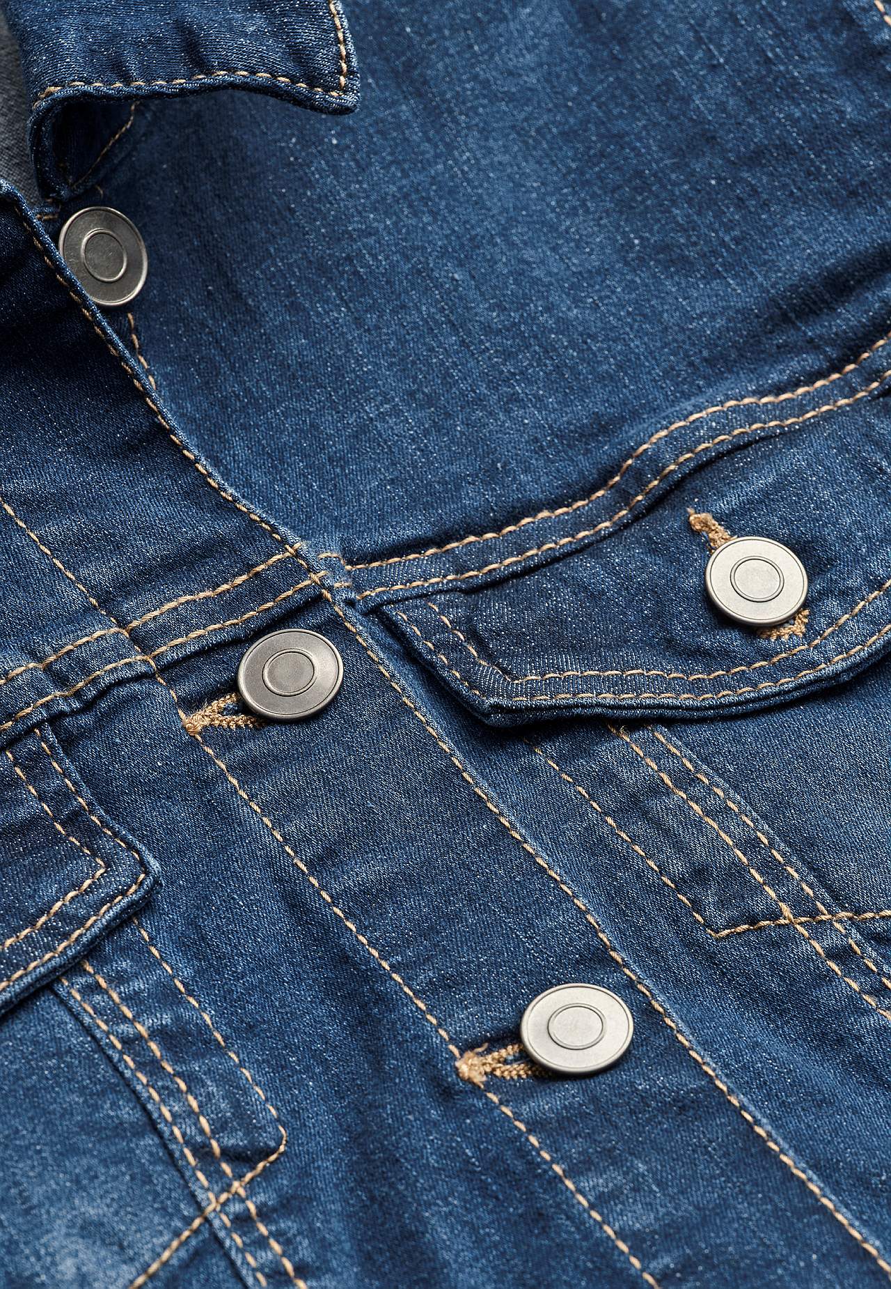 Stretchy denim jacket