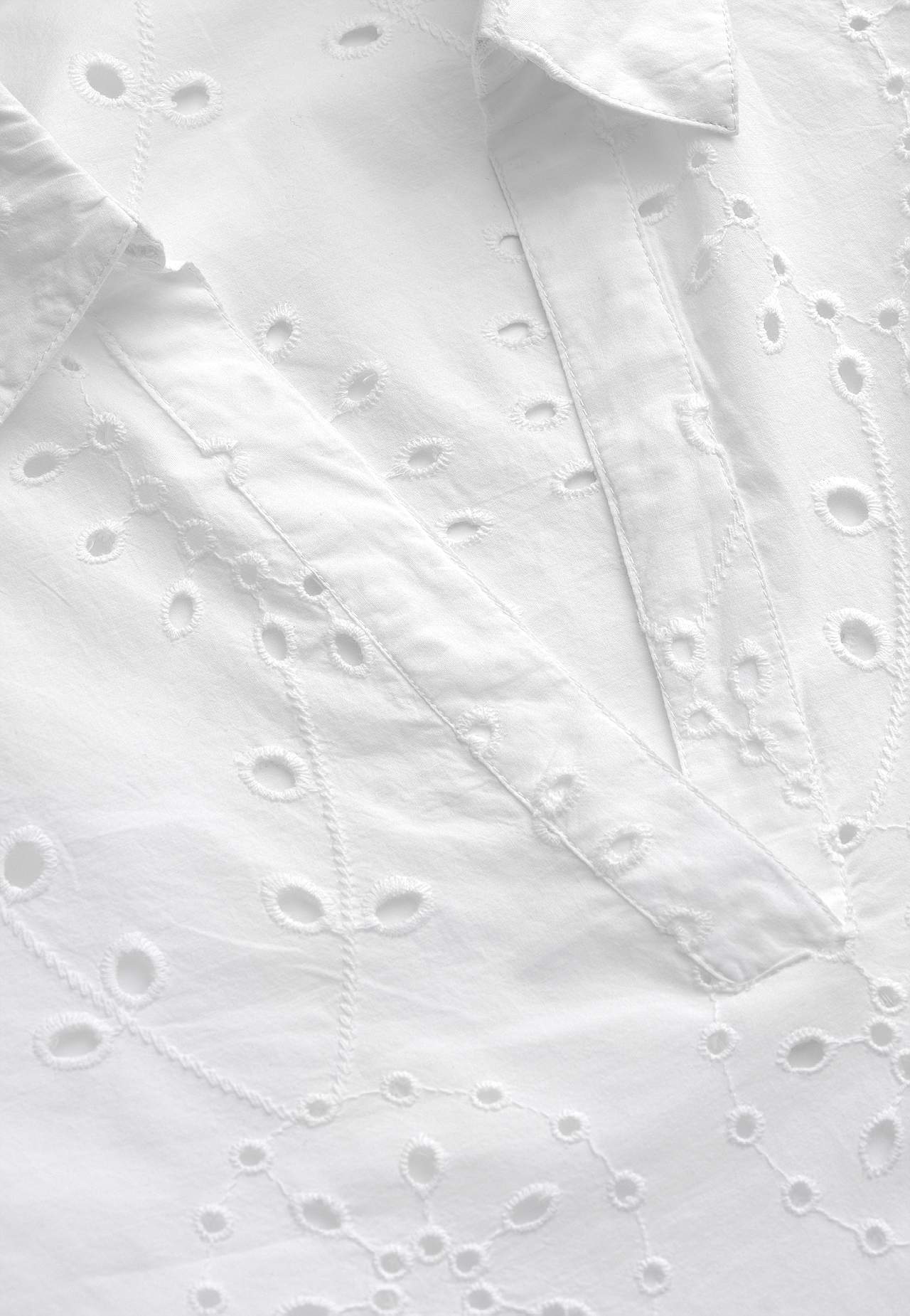 Tunic with embroidery