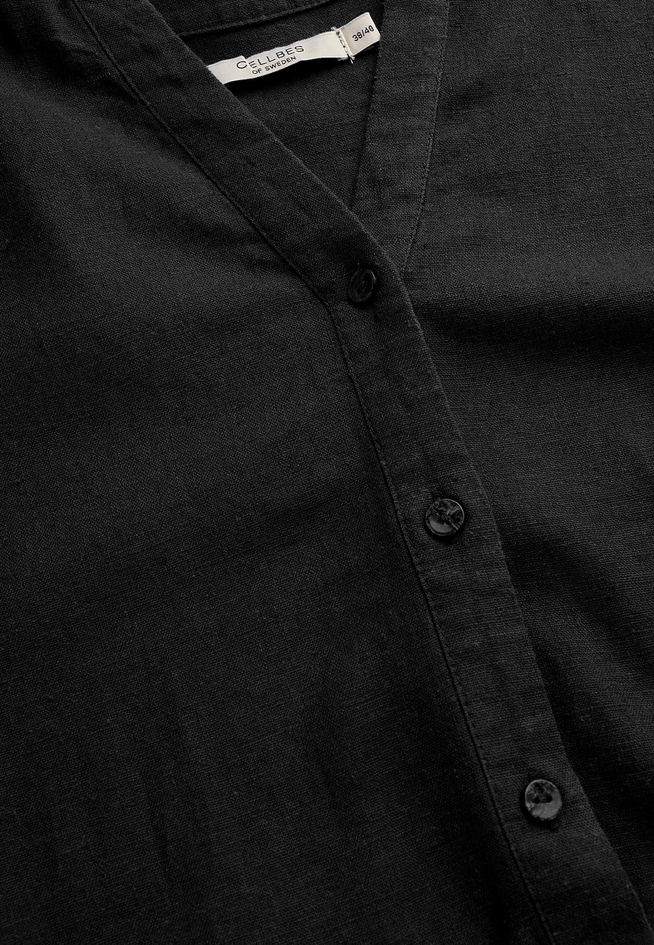 Blouse in linen mix