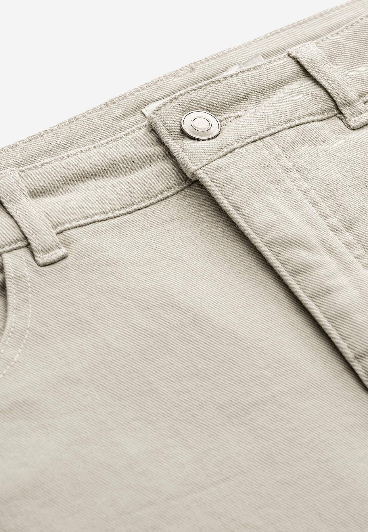 Twill skirt with slit