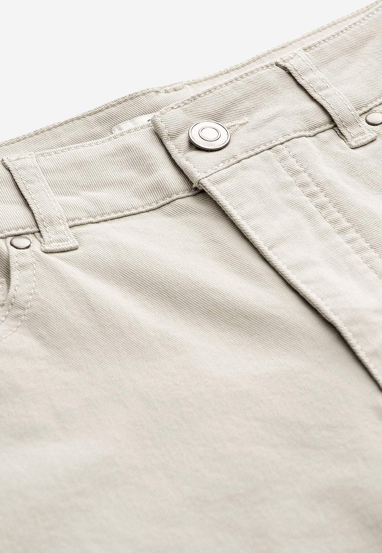 Slightly slimmer ankle jeans