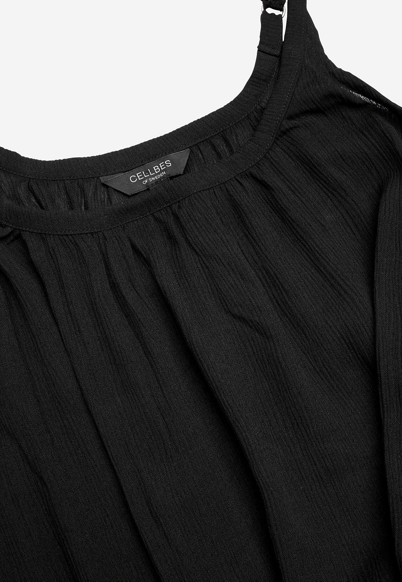 Beach dress with flounces